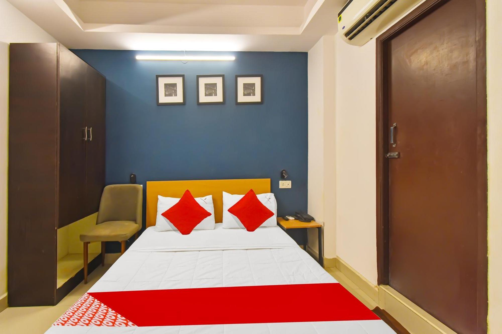 O Grand Residency Near Kasi Talkies Hotel