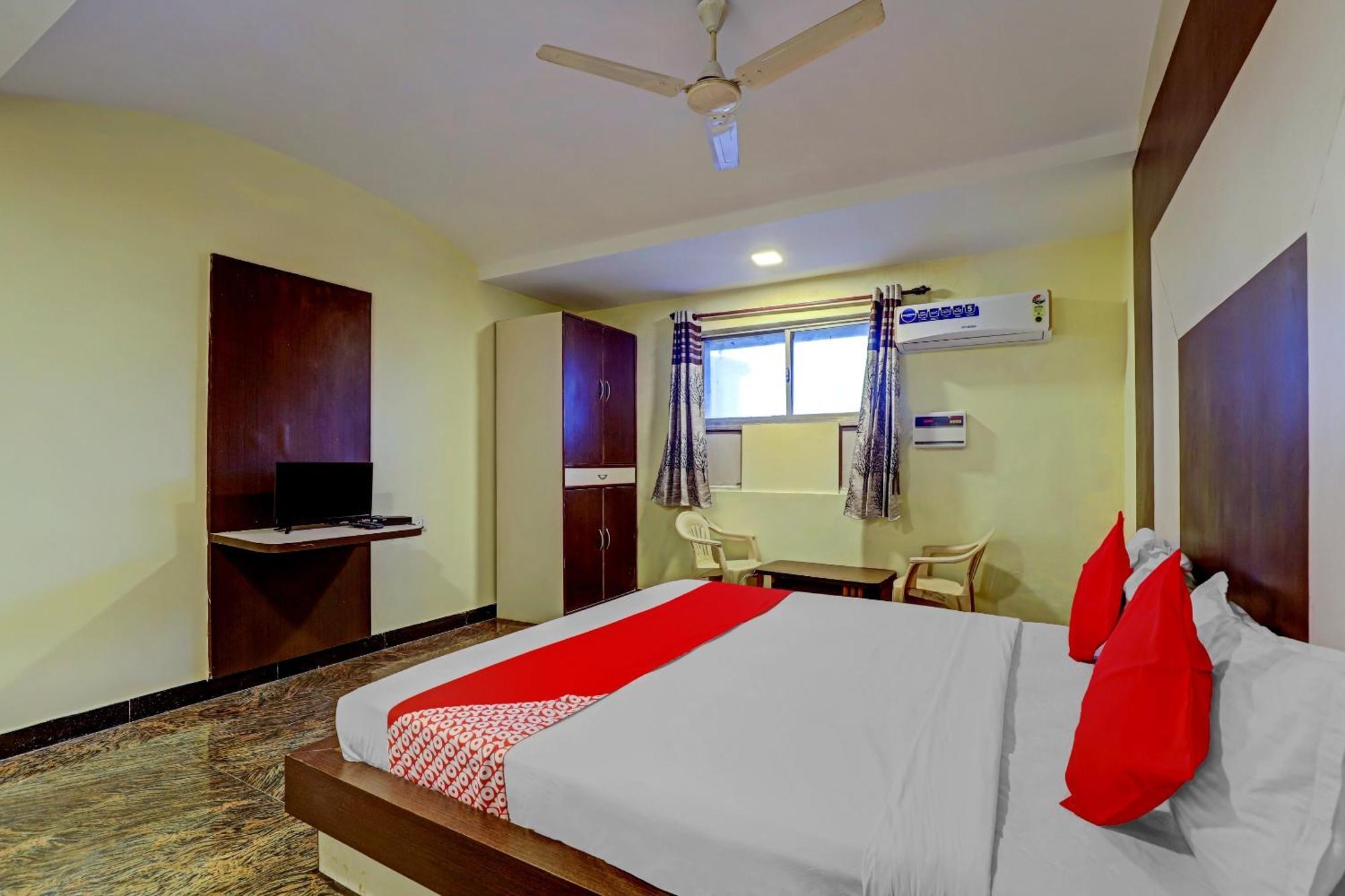Hotel Fabhotel Chamiers Park