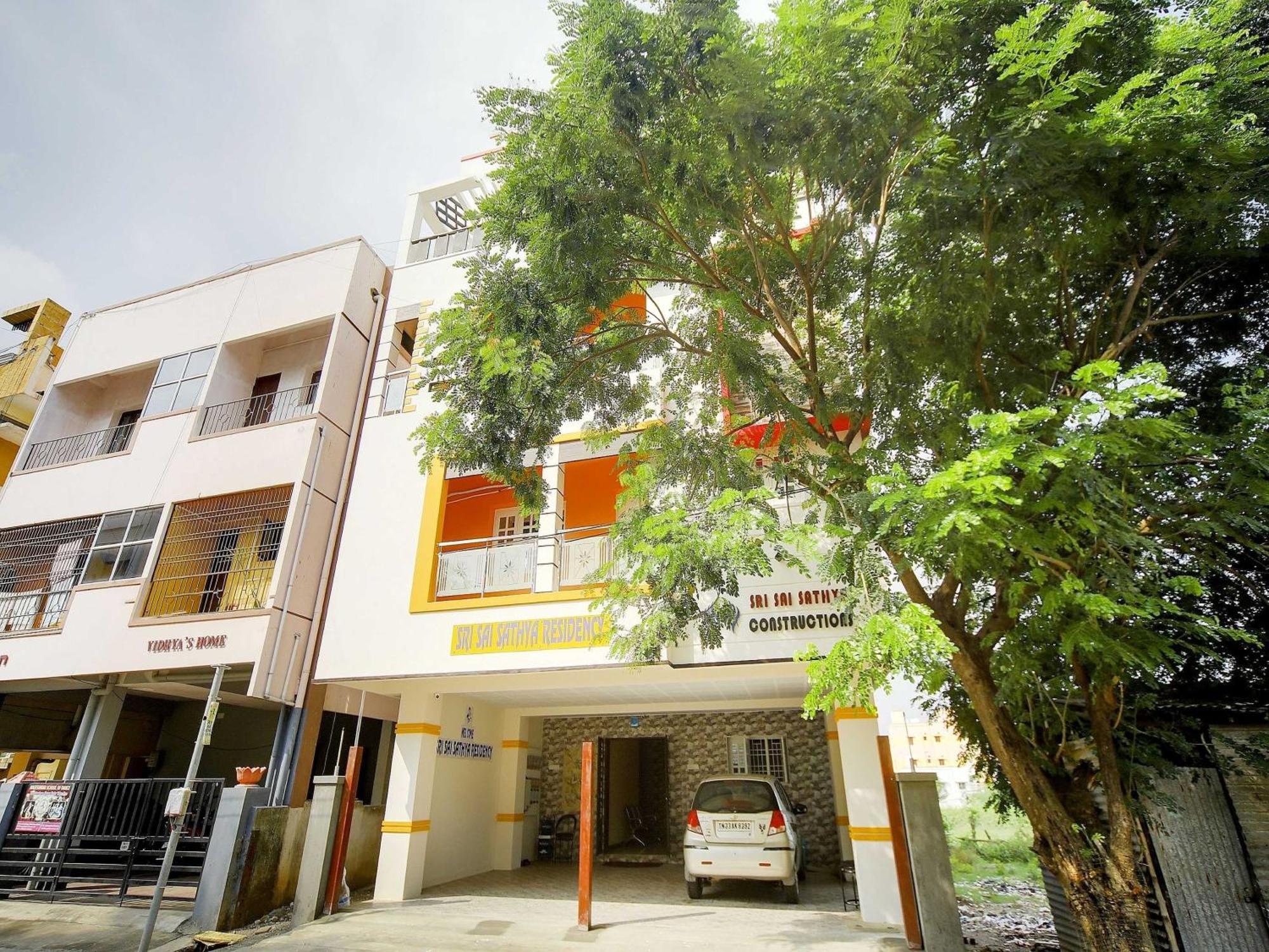 Oyo Flagship Sri Sai Sathya Residency Hotel