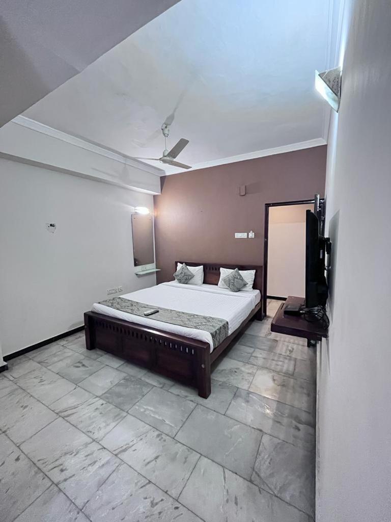 Le Grace Annasalai Hotel Chennai