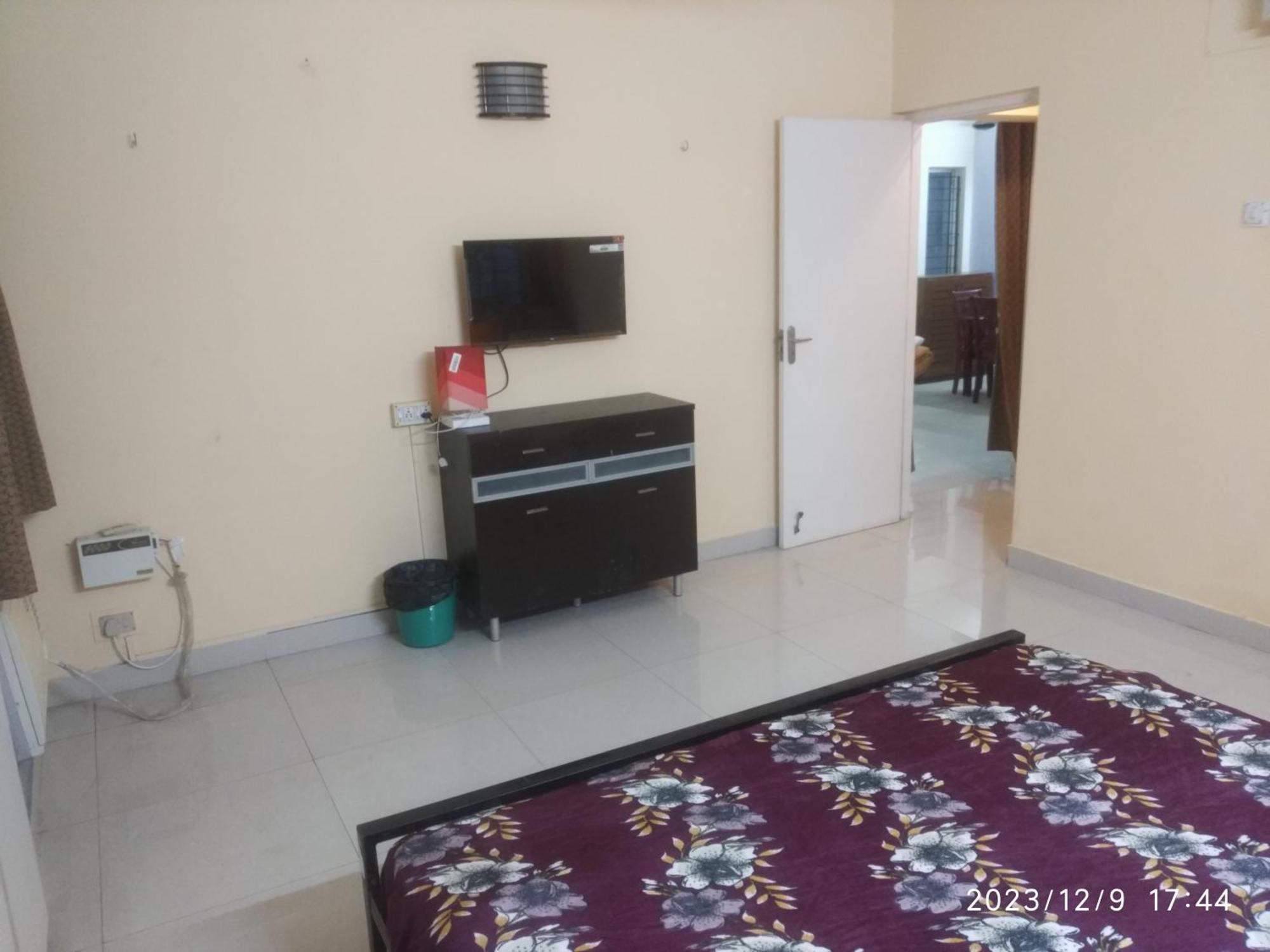 Royale Seaward Supreme Guest house Chennai