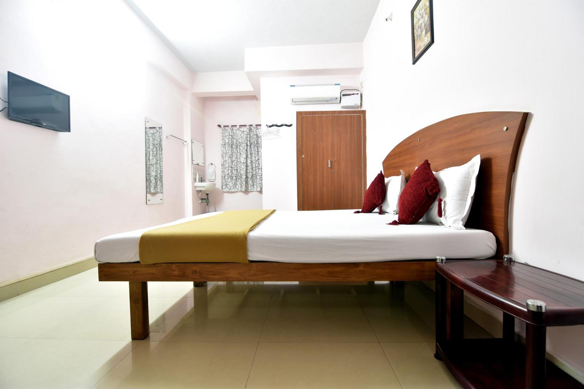 Lodge Royal Airport Chennai