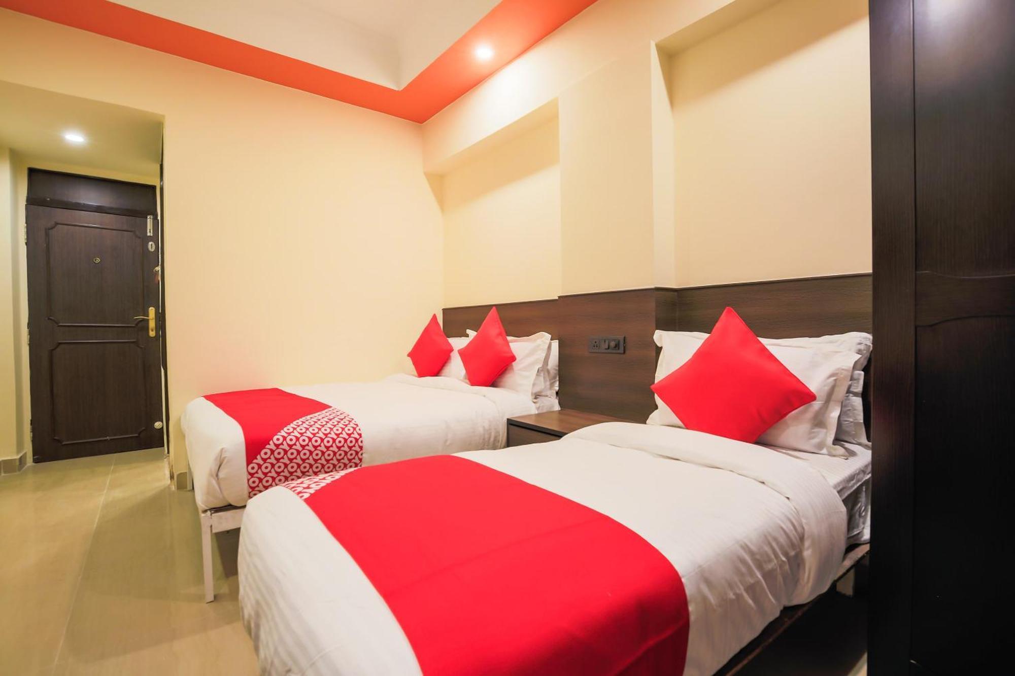 Flagship Near Redikuppam Main Road Near Juhu Chennai