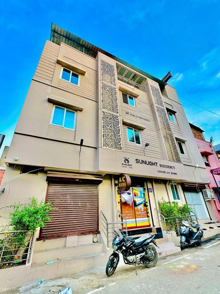 Sunlight Residency Hotel *
