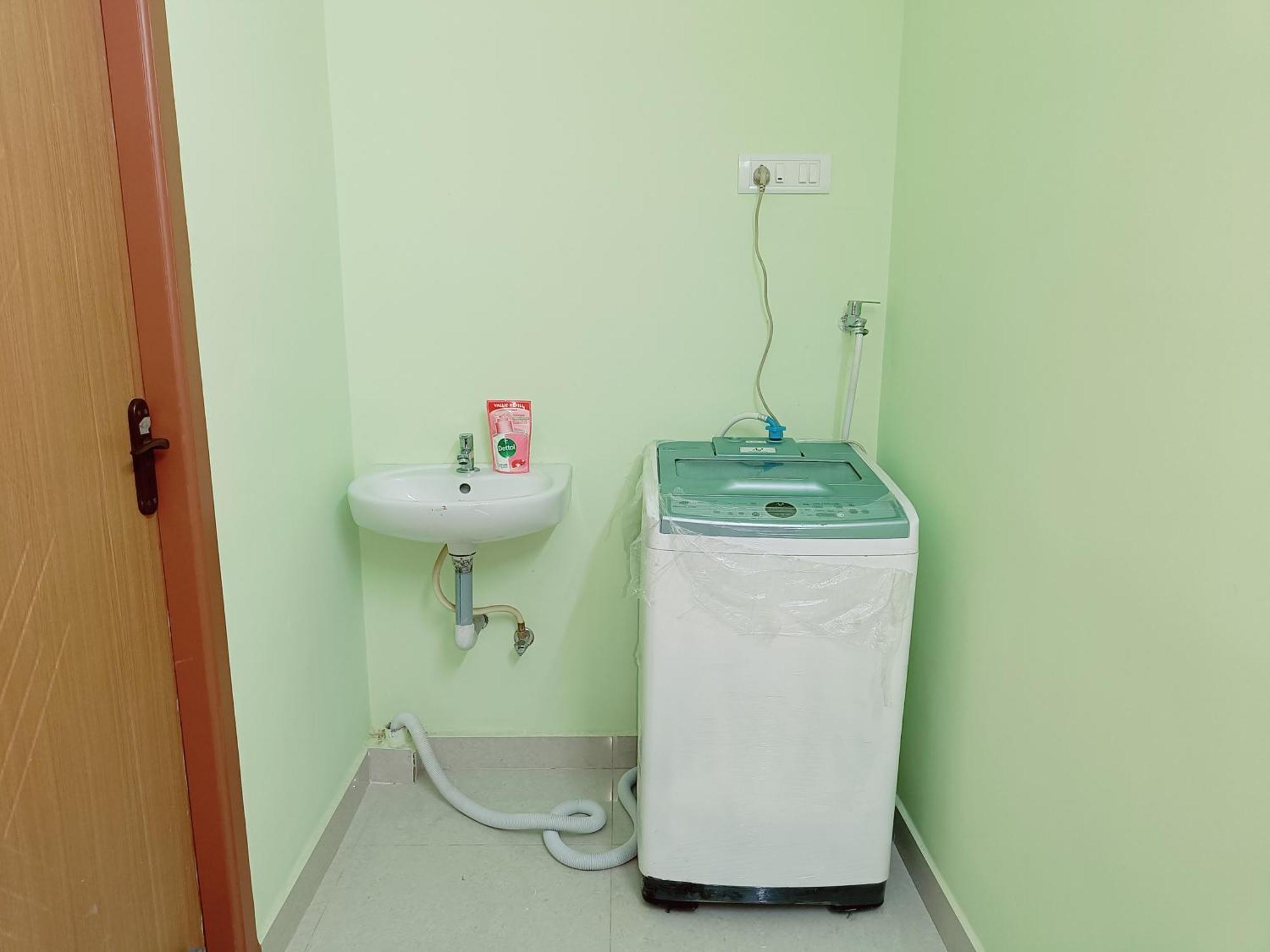 Apartment Ananya Service *