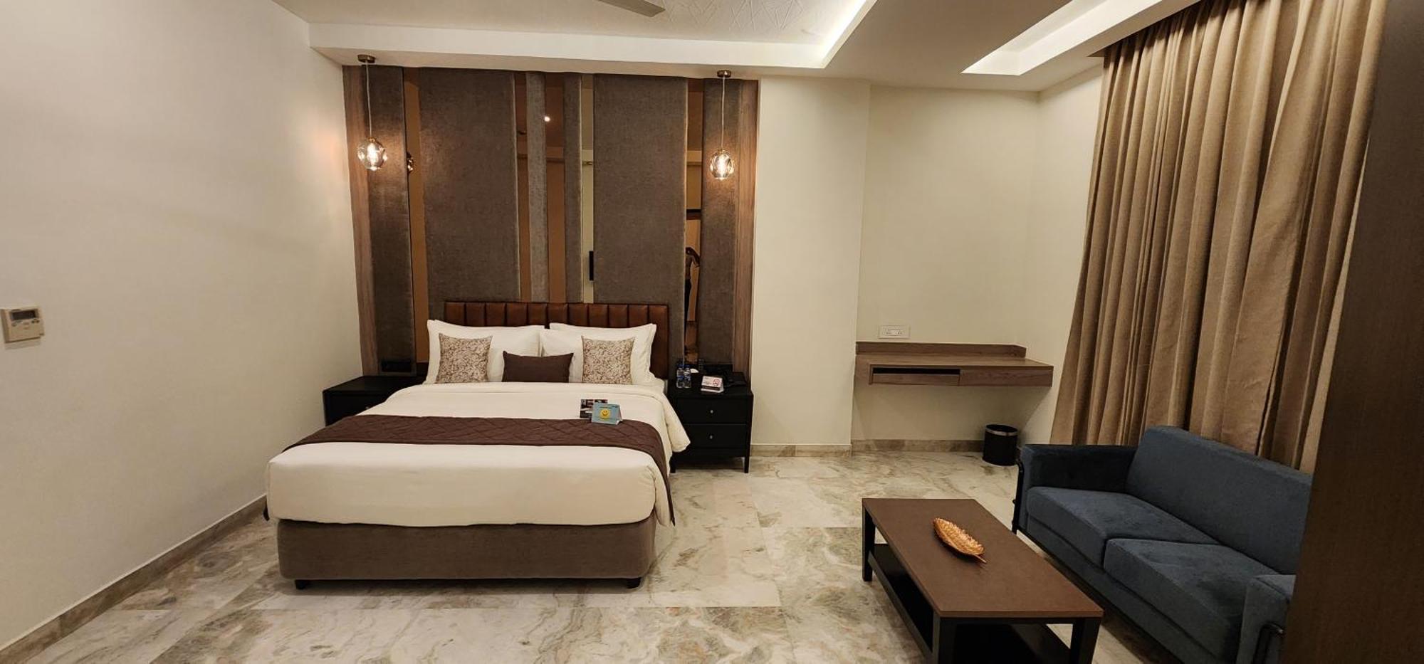Star Hotel