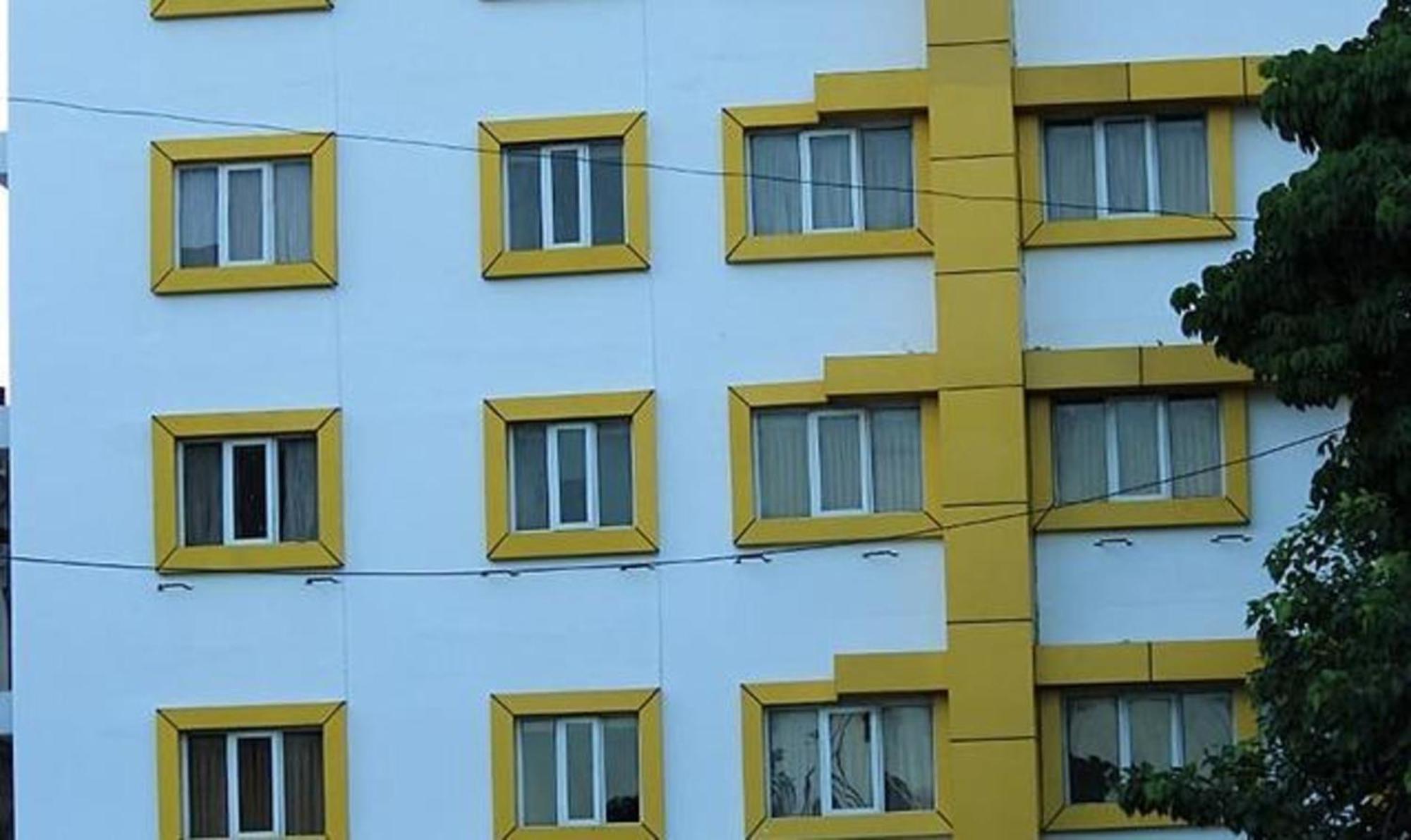 Fabhotel Prime Stalin Pleasant Park - Nr Mgr Memorial & Anna Memorial Hotel
