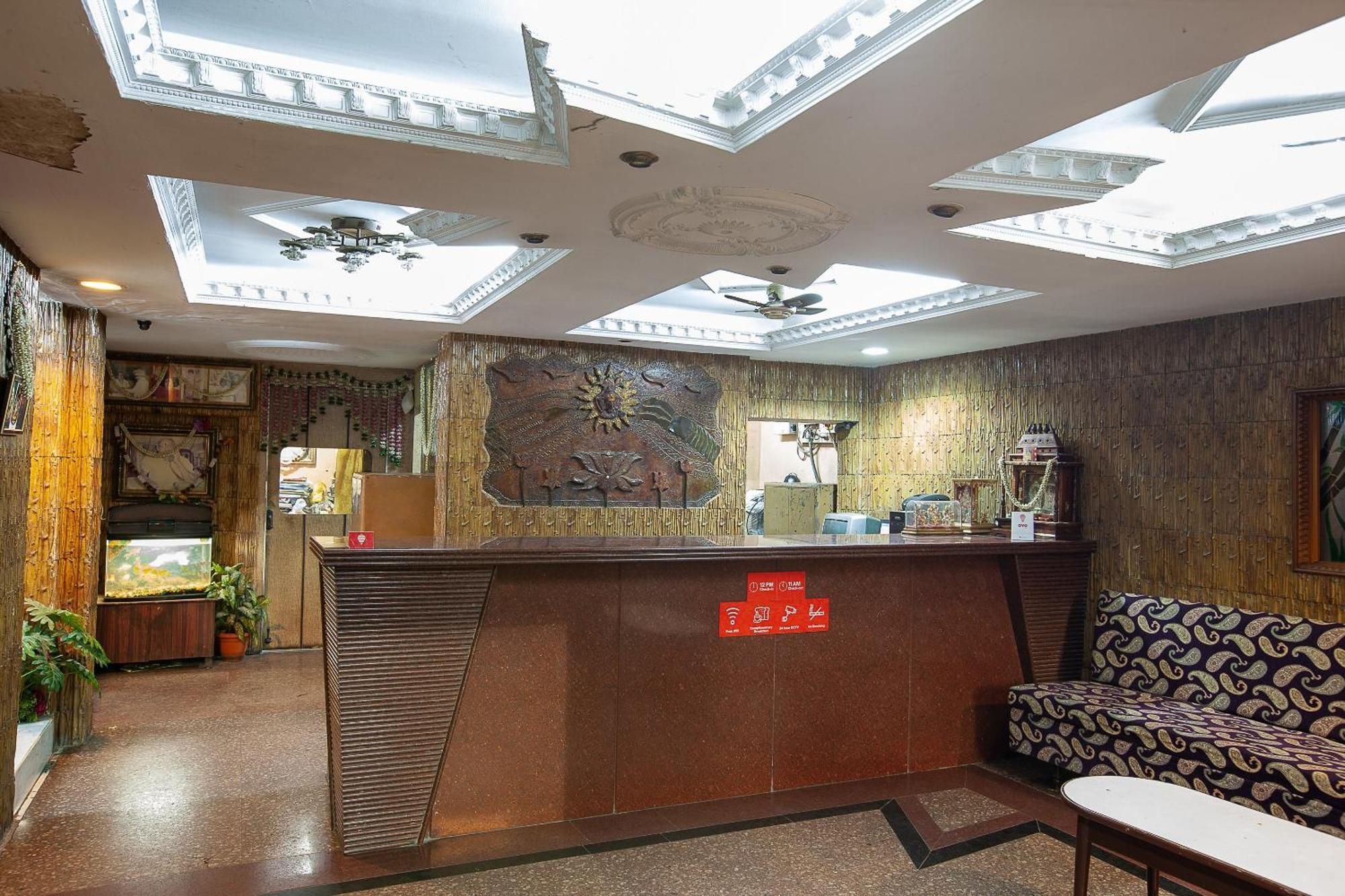Collection O Sudha Near Sangam Cinemas Hotel 3*