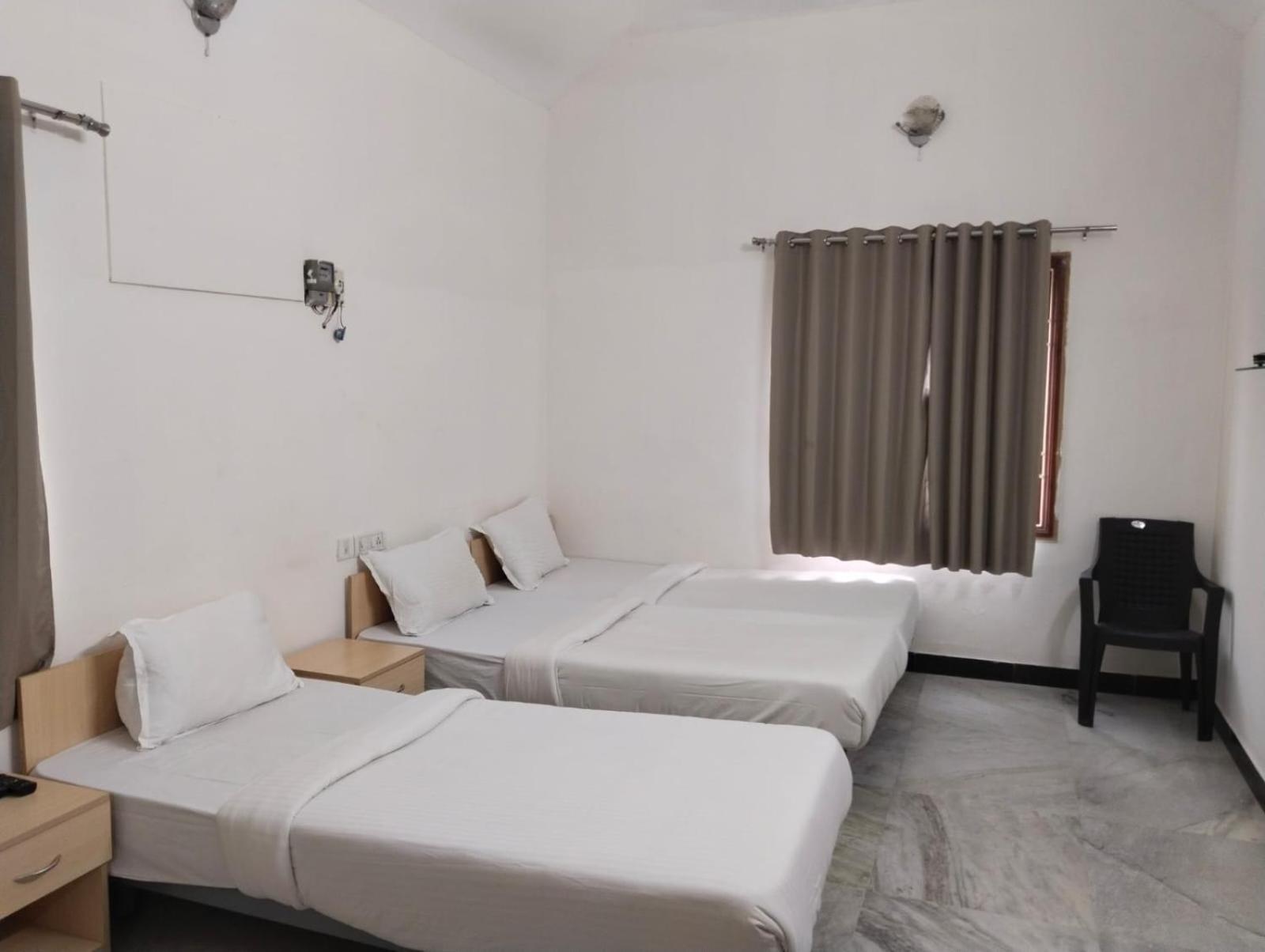 Roshini Serviced 2* Chennai