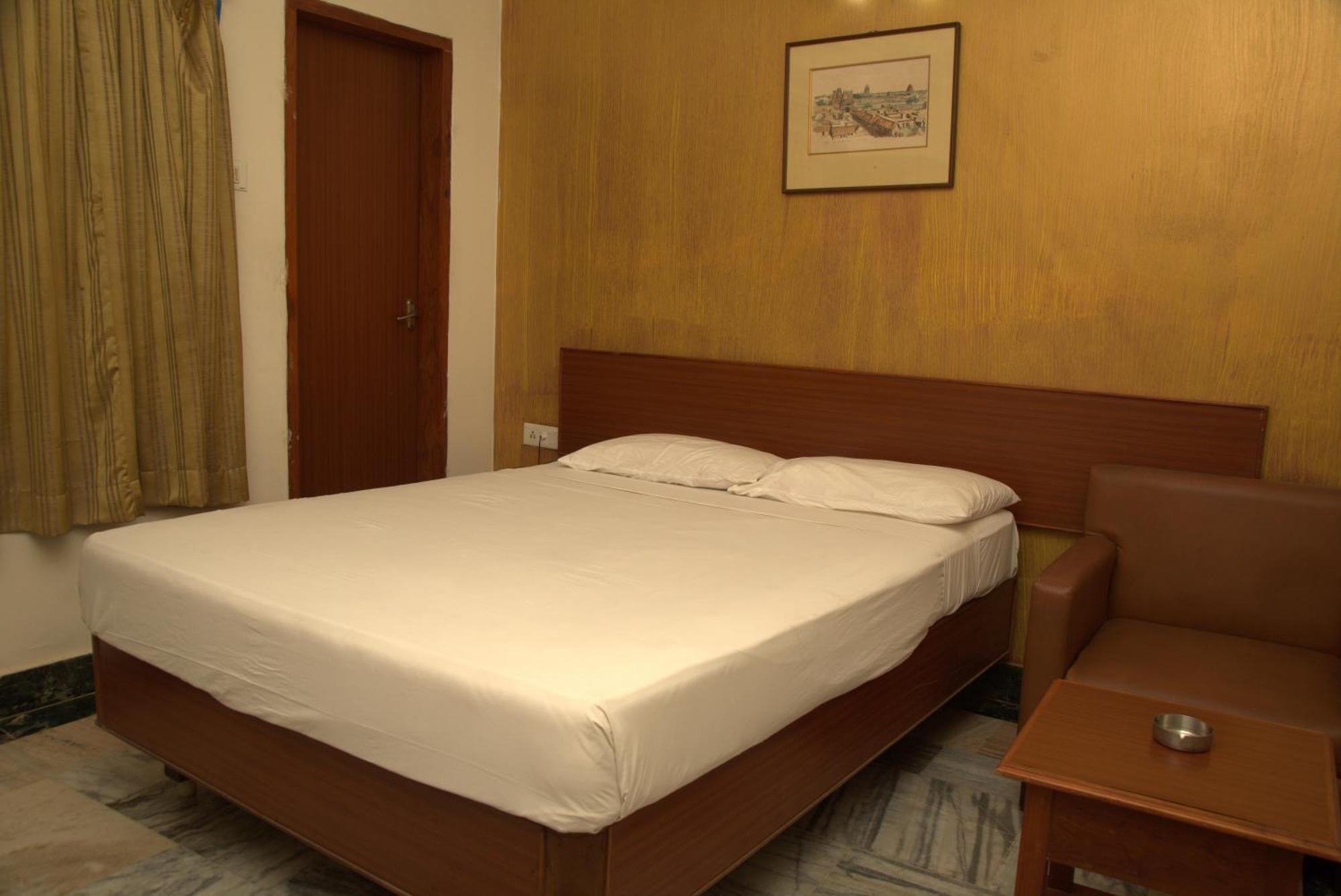 Hotel Kings Egmore 3*