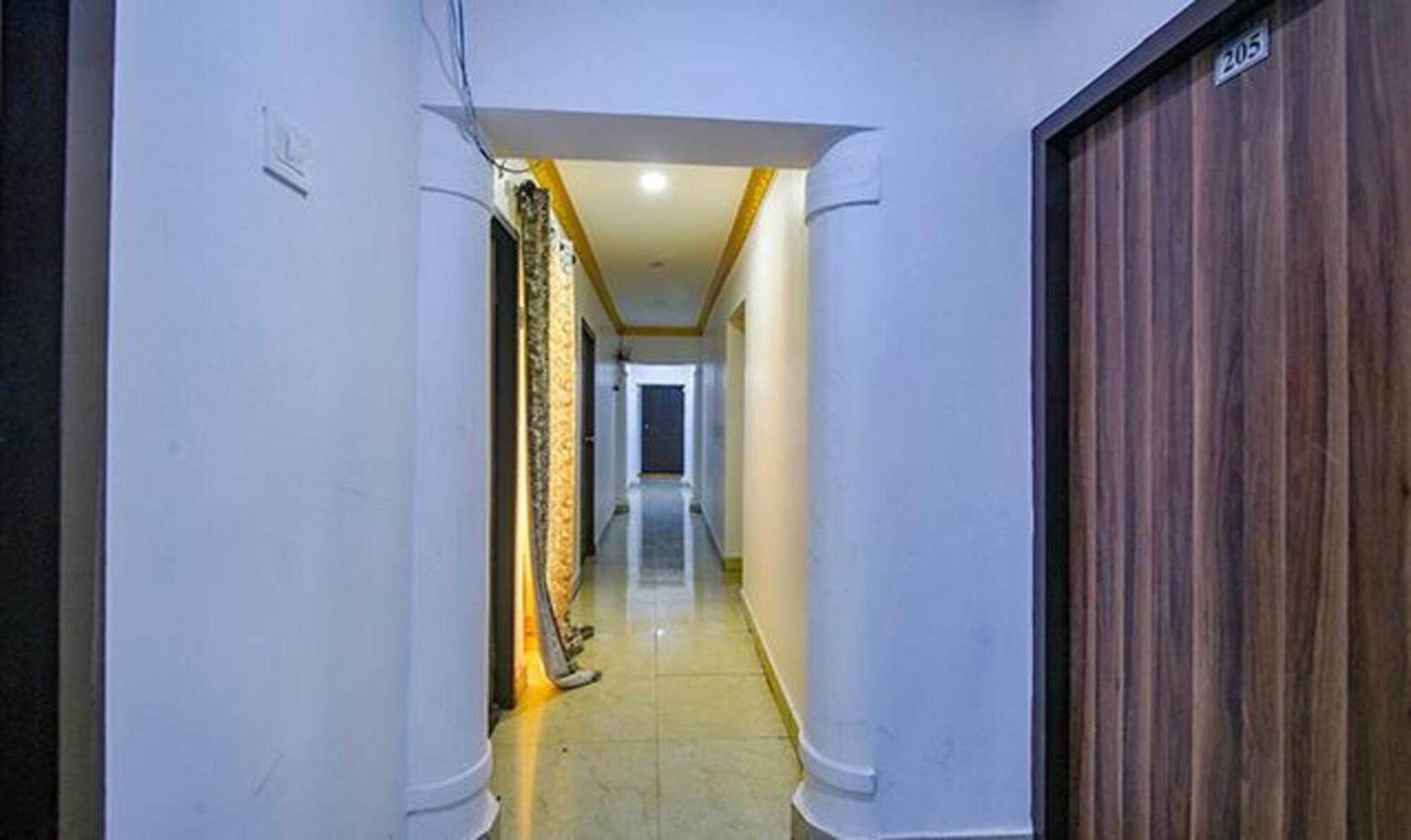 Fabexpress Lloyds - T Nagar Hotel