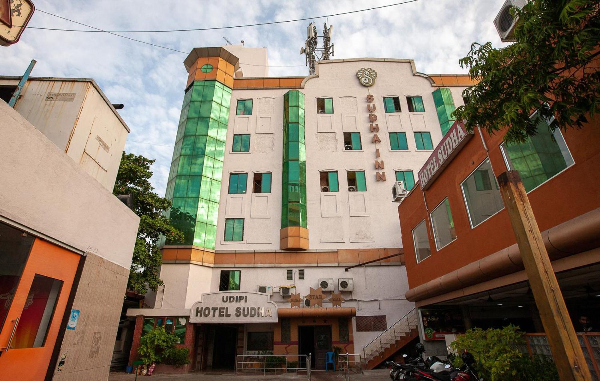 Hotel Collection O Sudha Near Sangam Cinemas 3*