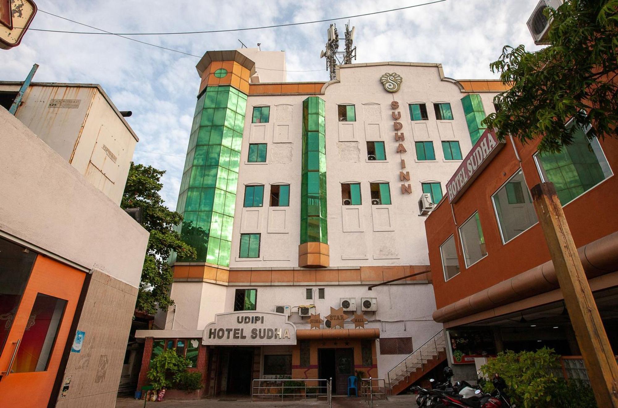 Hotel Collection O Sudha Near Sangam Cinemas 3*