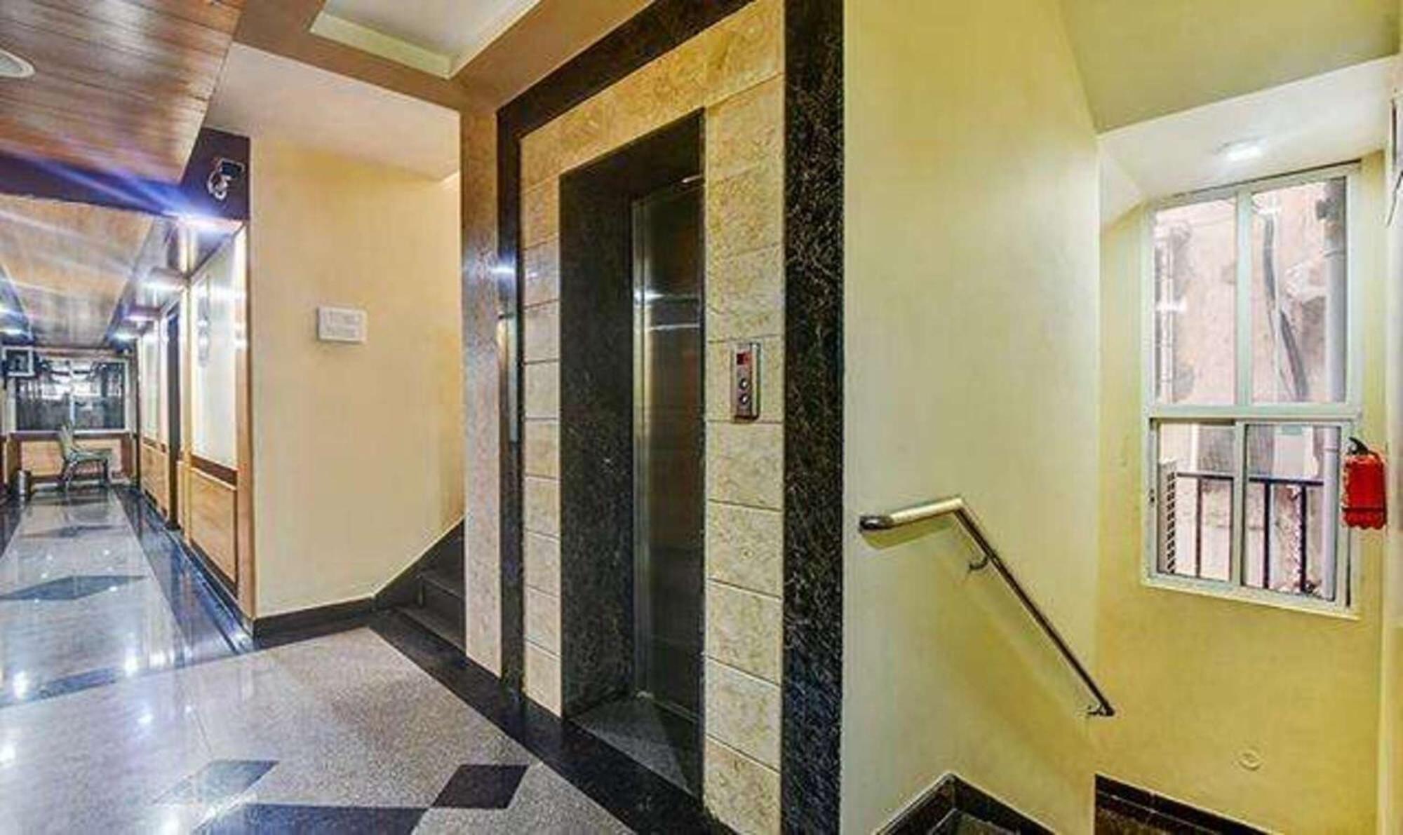 Hotel Fabhotel Palace - Nr Railway Station