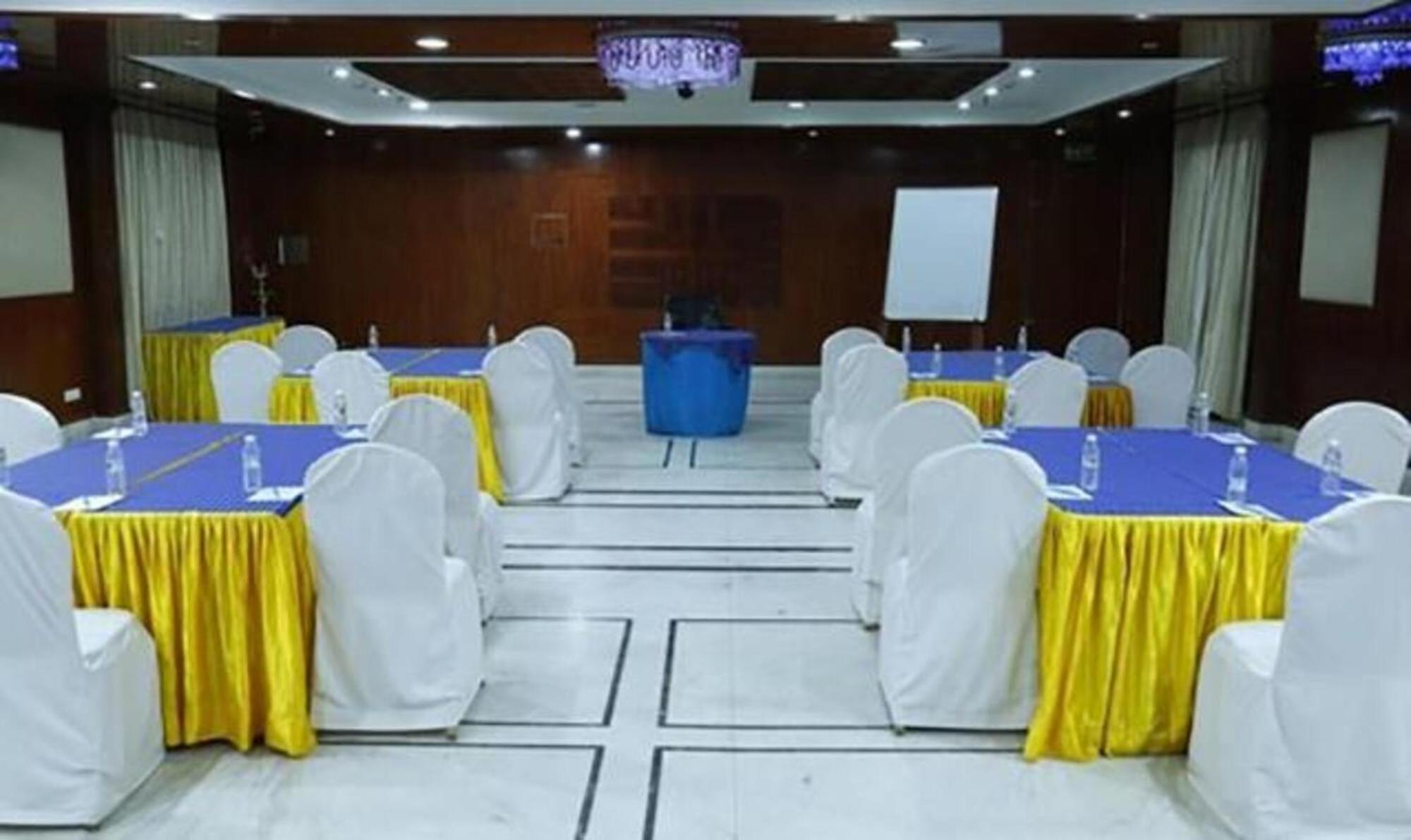 Hotel Fabhotel Prime Deluxe Chennai
