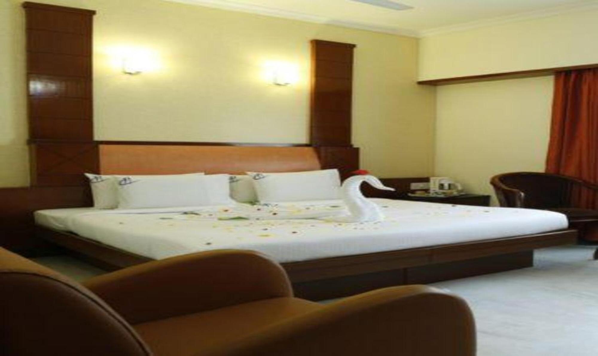 Fabhotel Prime Deluxe Hotel 3*