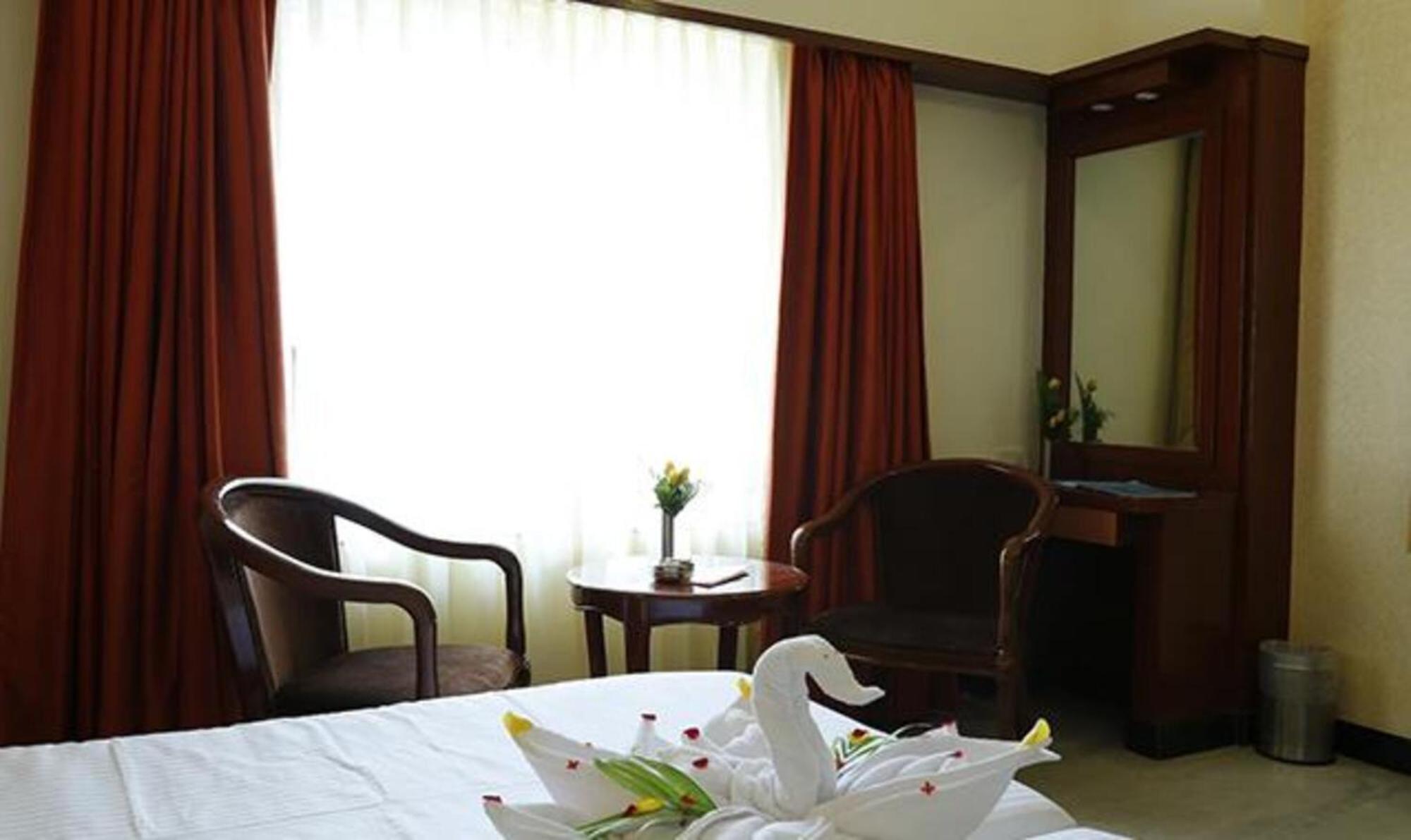 Hotel Fabhotel Prime Deluxe