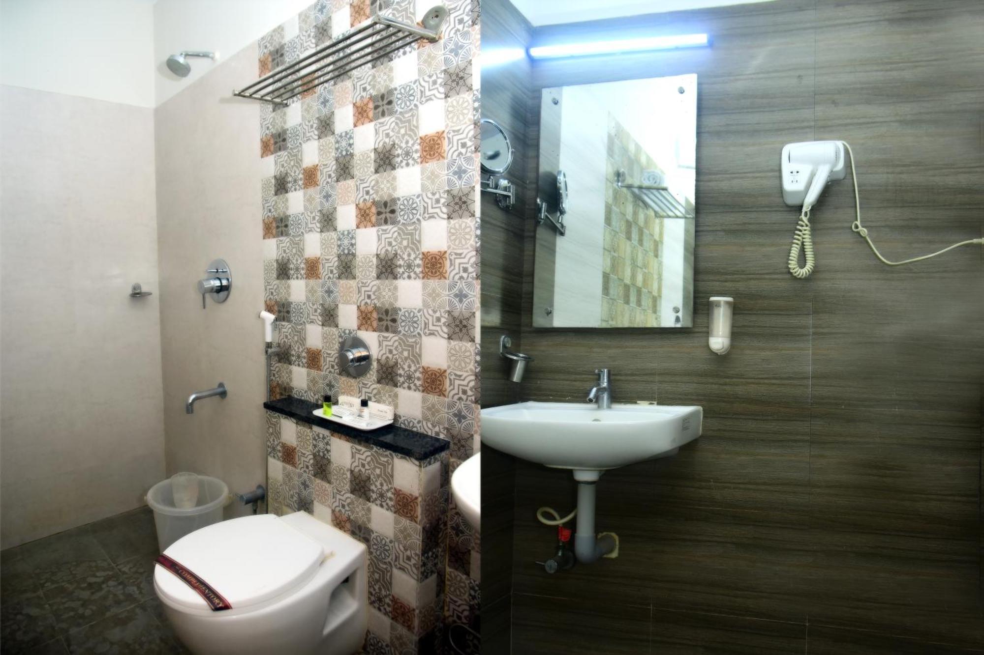 Hotel Pine Tree Signature Chennai