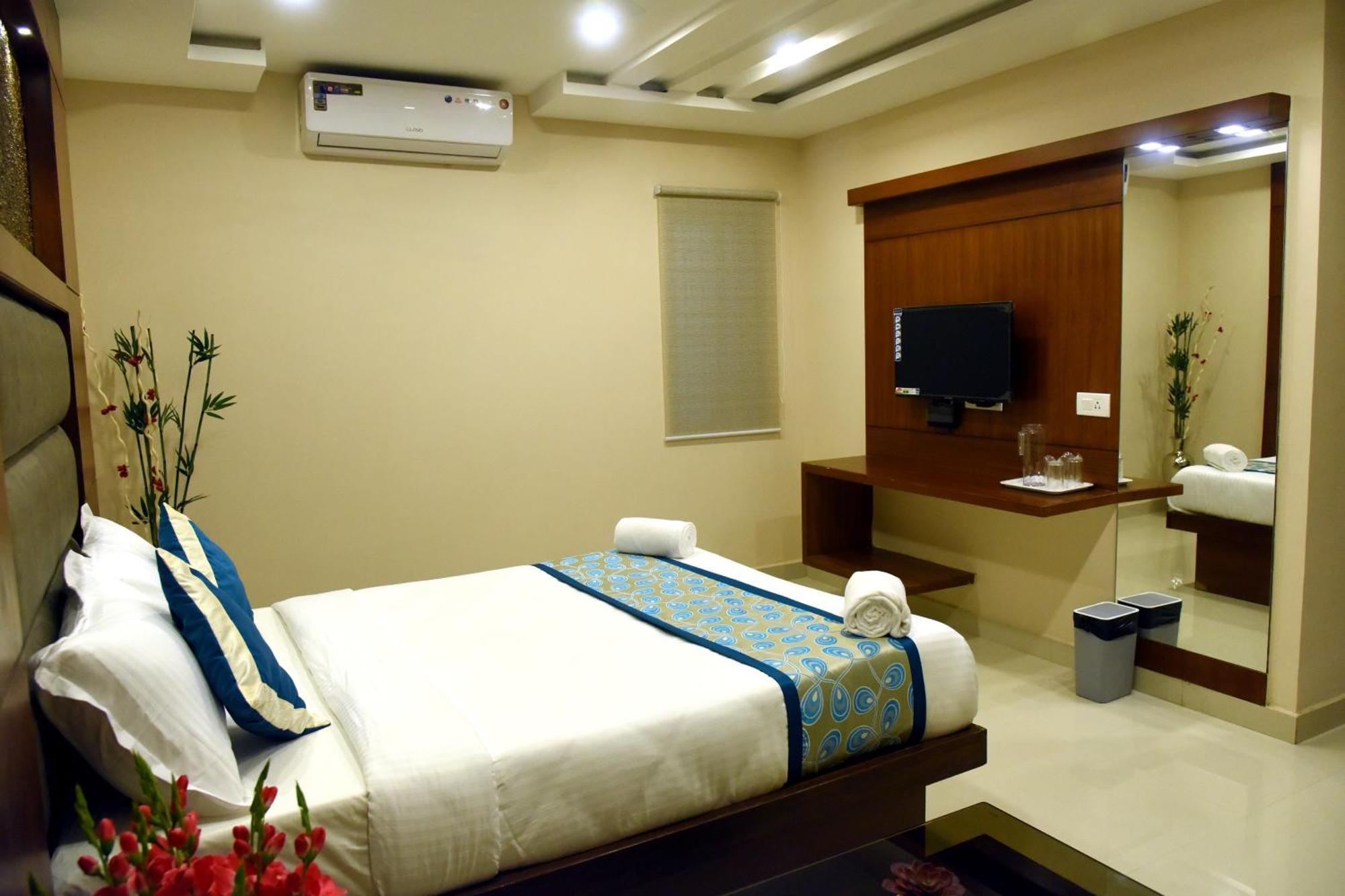 Hotel The Hydel Park - Business Class - Near Railway Station Chennai