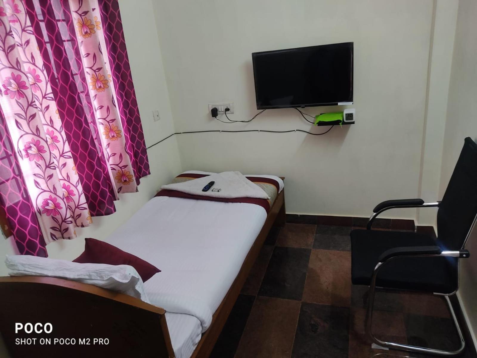 Iris Comfort Blossom Homestay