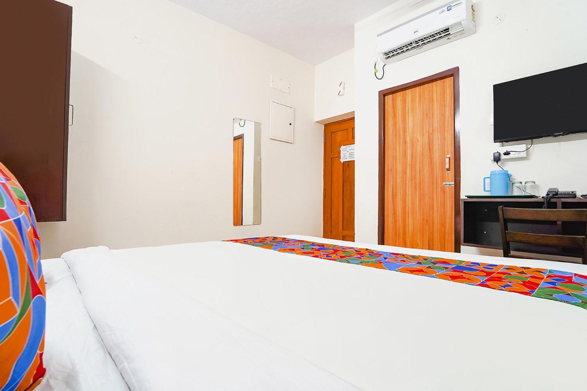 Hotel Fabexpress Epic Residency - Nr Dlf It Park & Trade Center