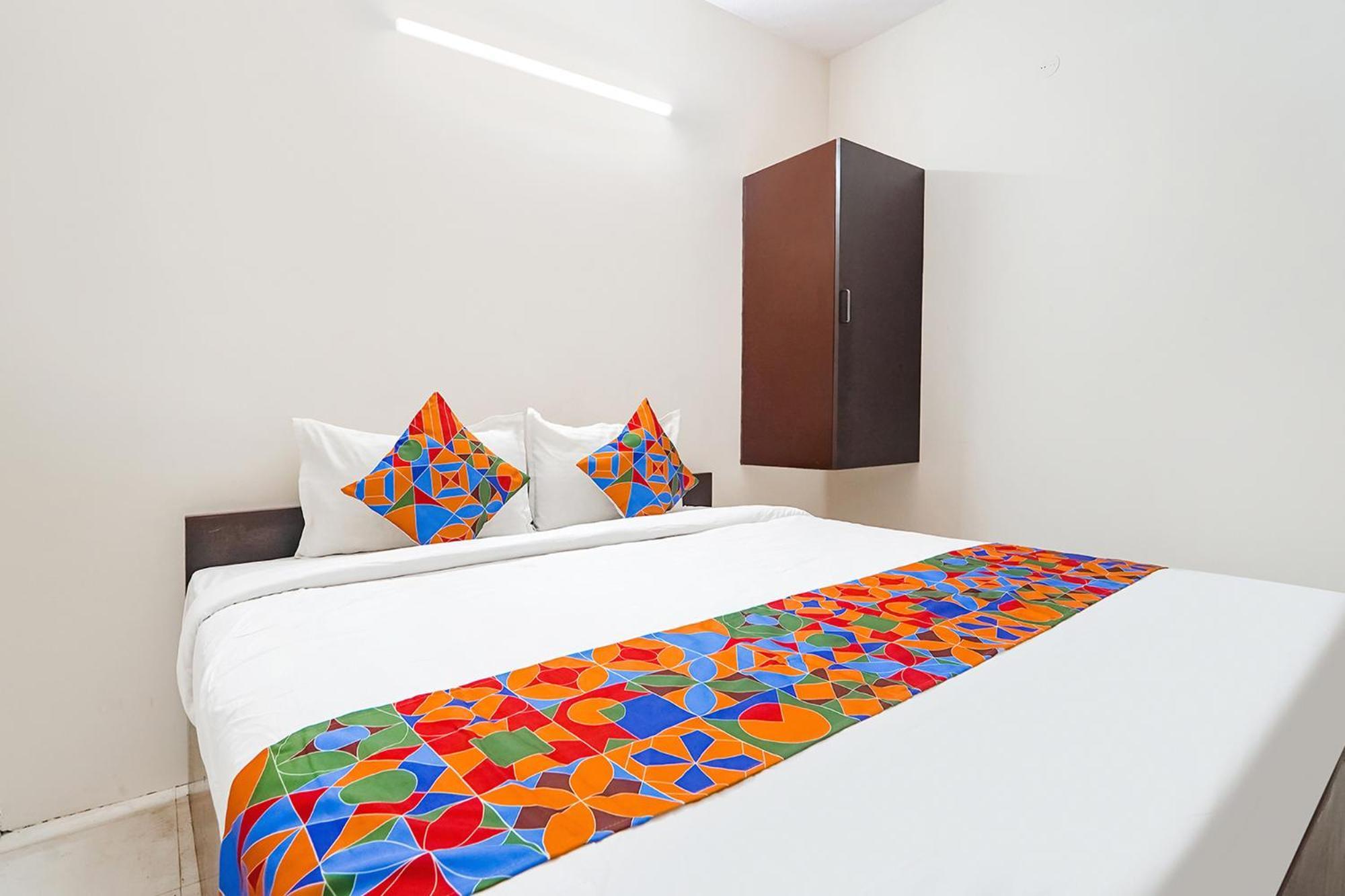 Fabexpress Epic Residency - Nr Dlf It Park & Trade Center Hotel 3*