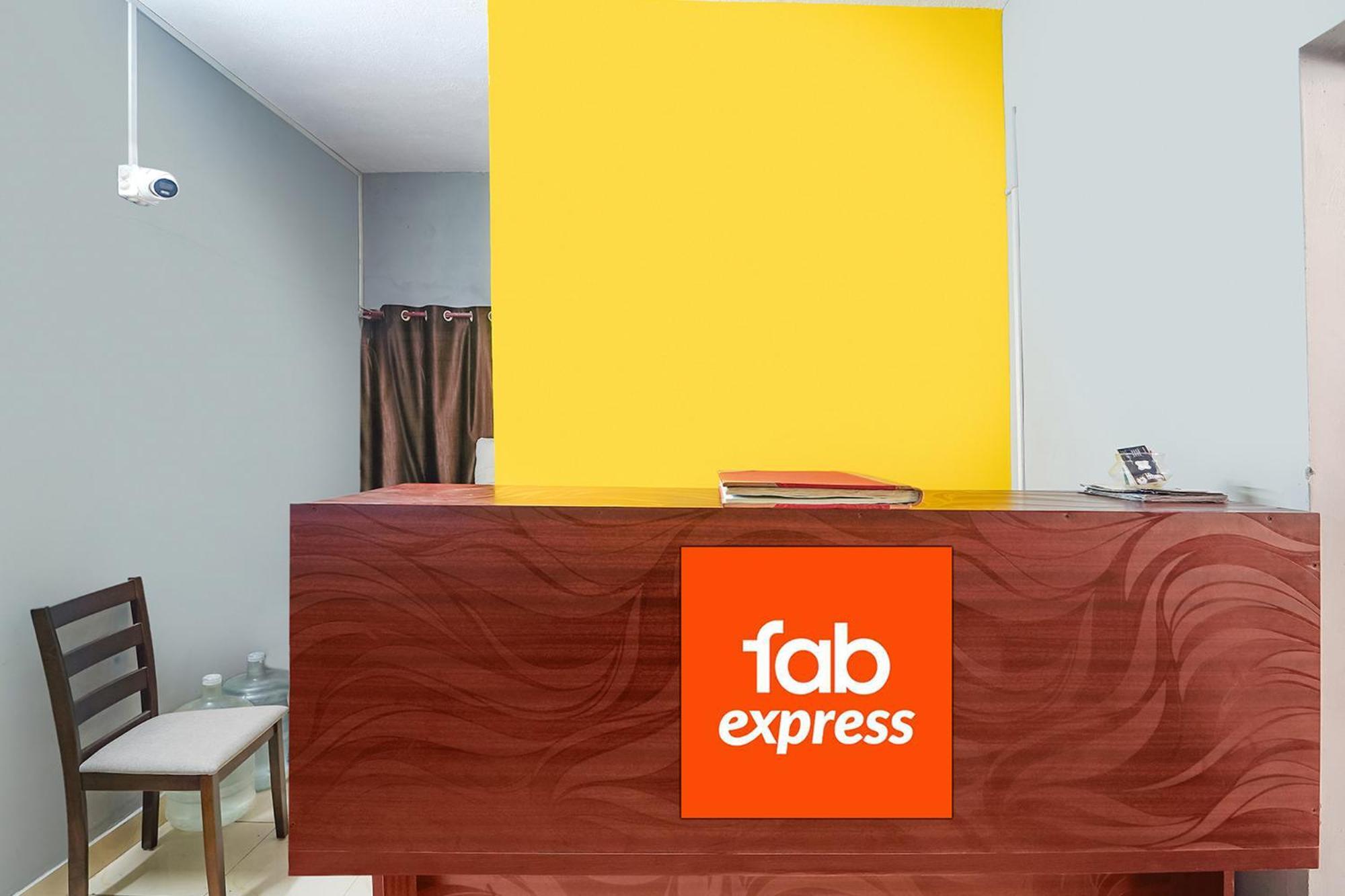 Fabexpress Epic Residency - Nr Dlf It Park & Trade Center Hotel