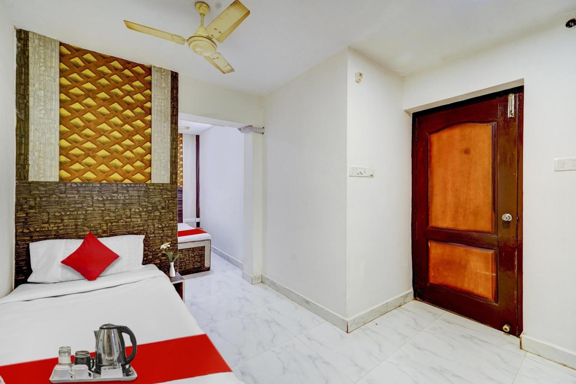 Hotel O White Near Central Railway Station 4*