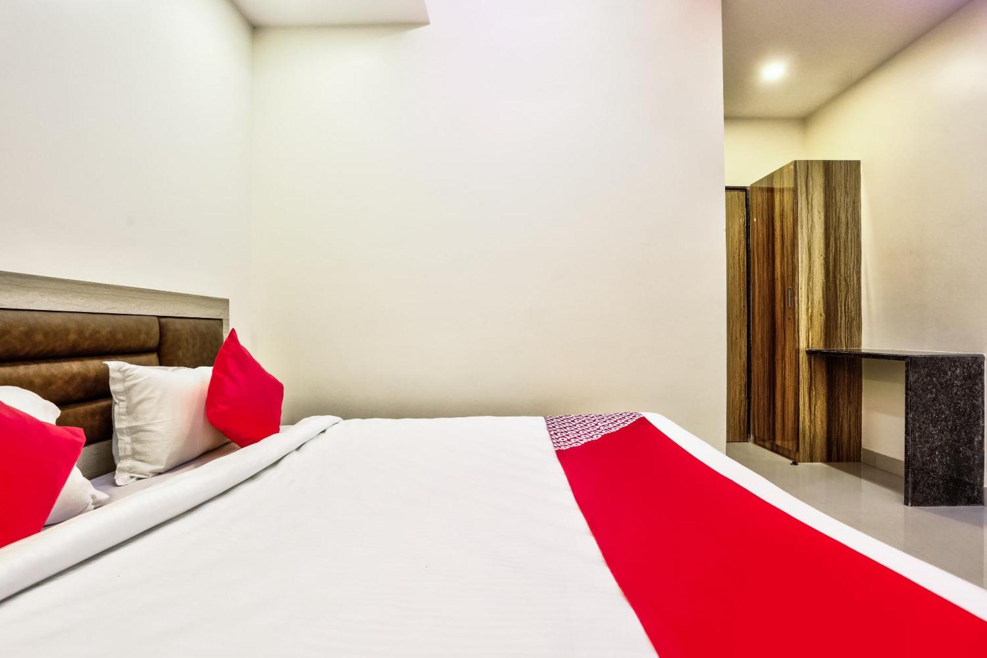 Hotel Oyo Manvaar