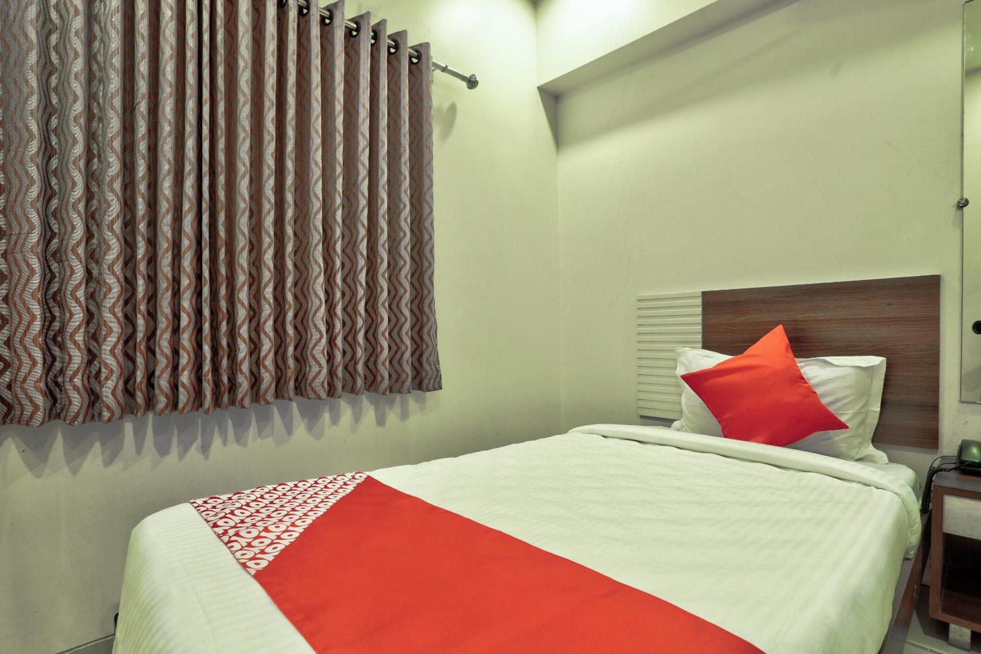 Hotel Oyo Manvaar 4*