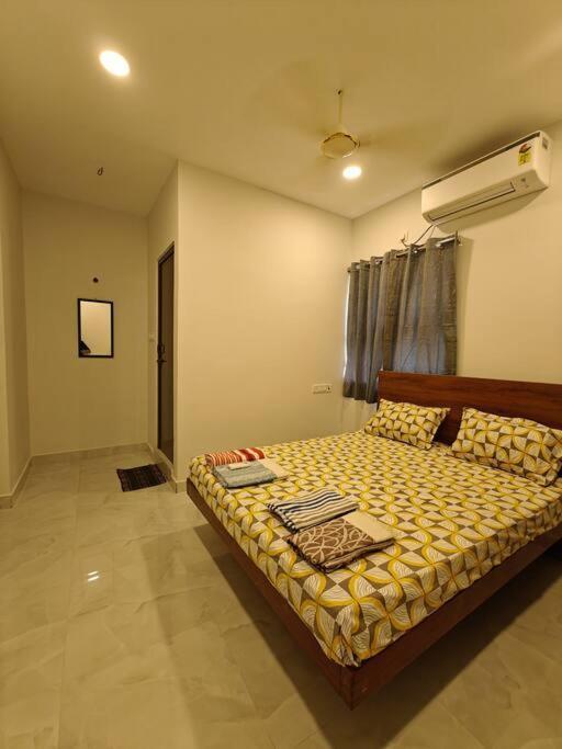 - Ac 5 Bhk Near Alrport Villa