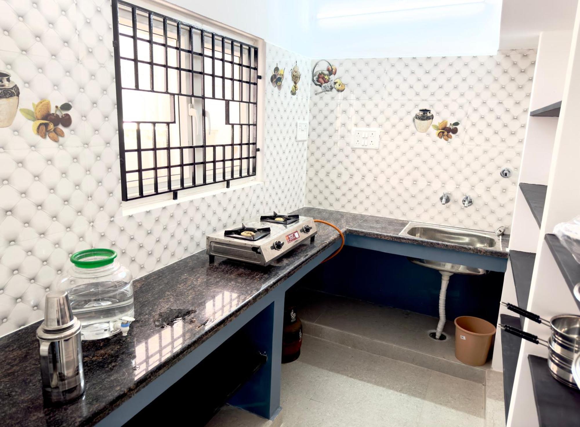Sishya & Service Thoraipakkam, Omr, It Expressway Apartment