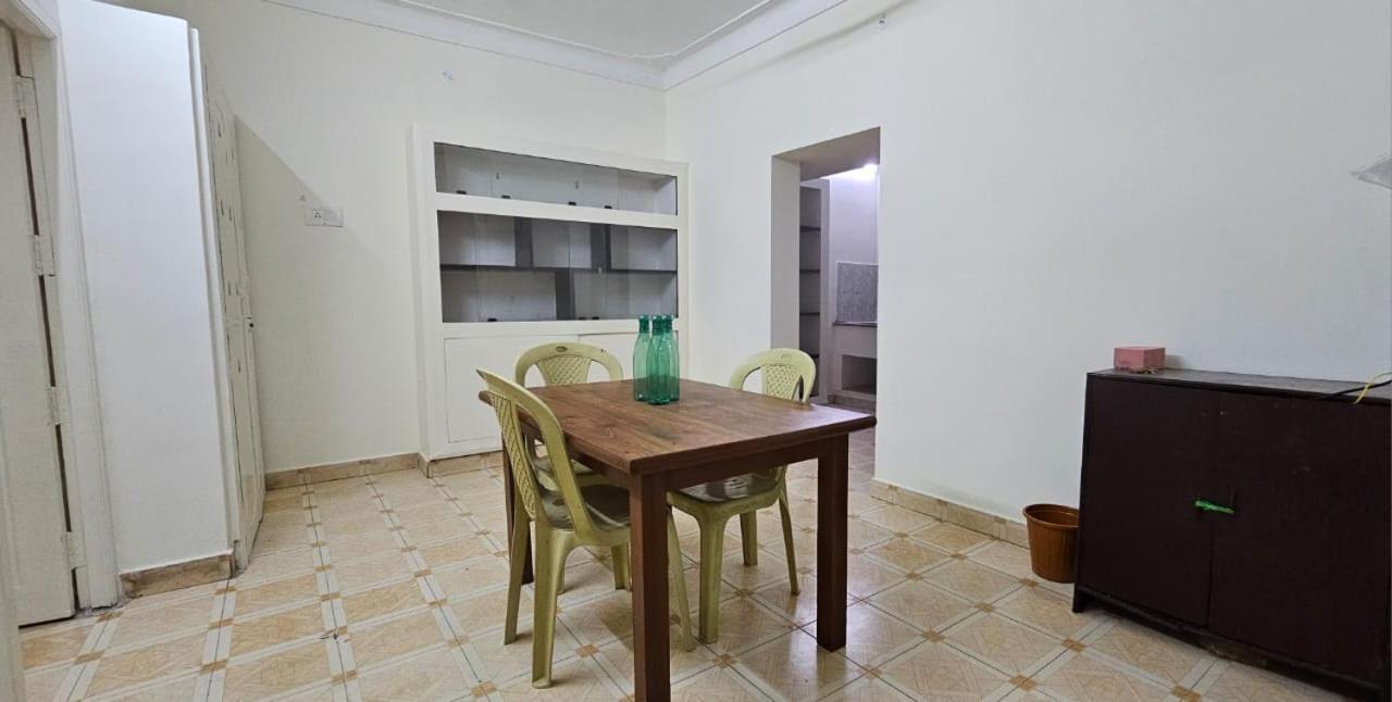 Homestay - Ac 3 Bhk Near Alrport Villa