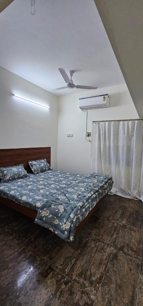 Homestay - Ac 3 Bhk Near Alrport Villa