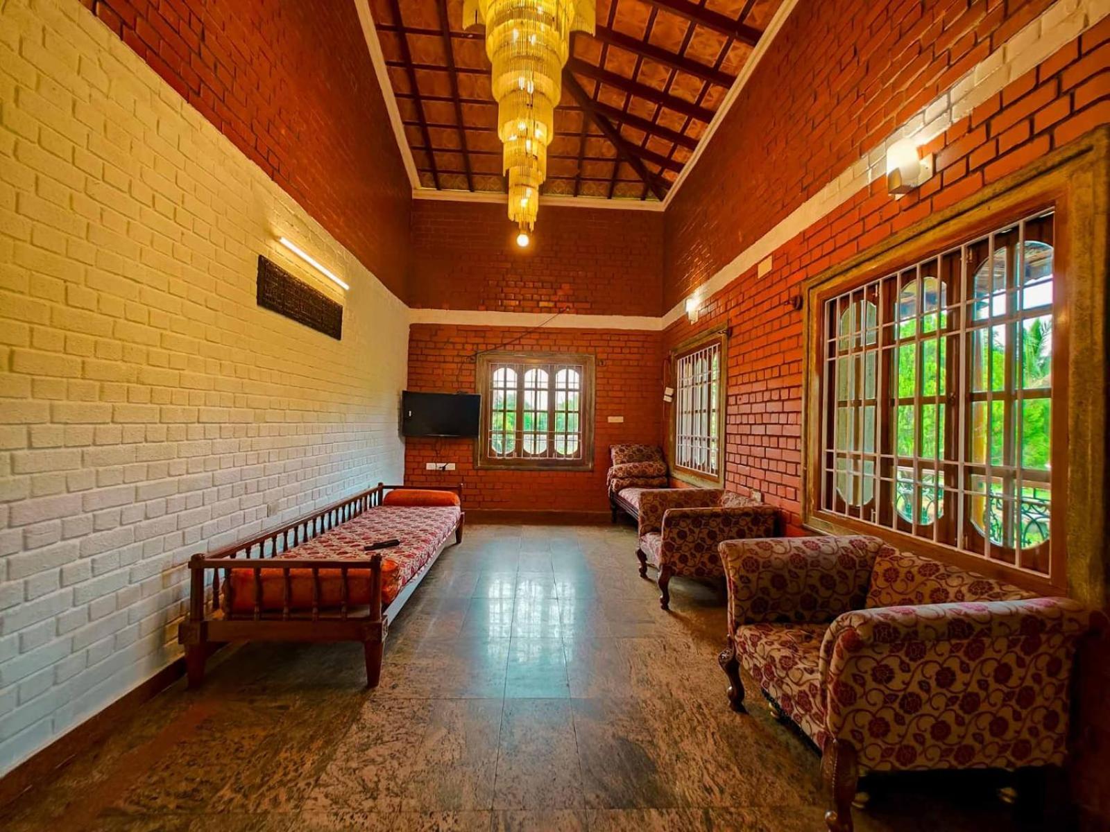 Vila Royal Experiences Chettinad Sea Side Villa, Kanathur Ecr