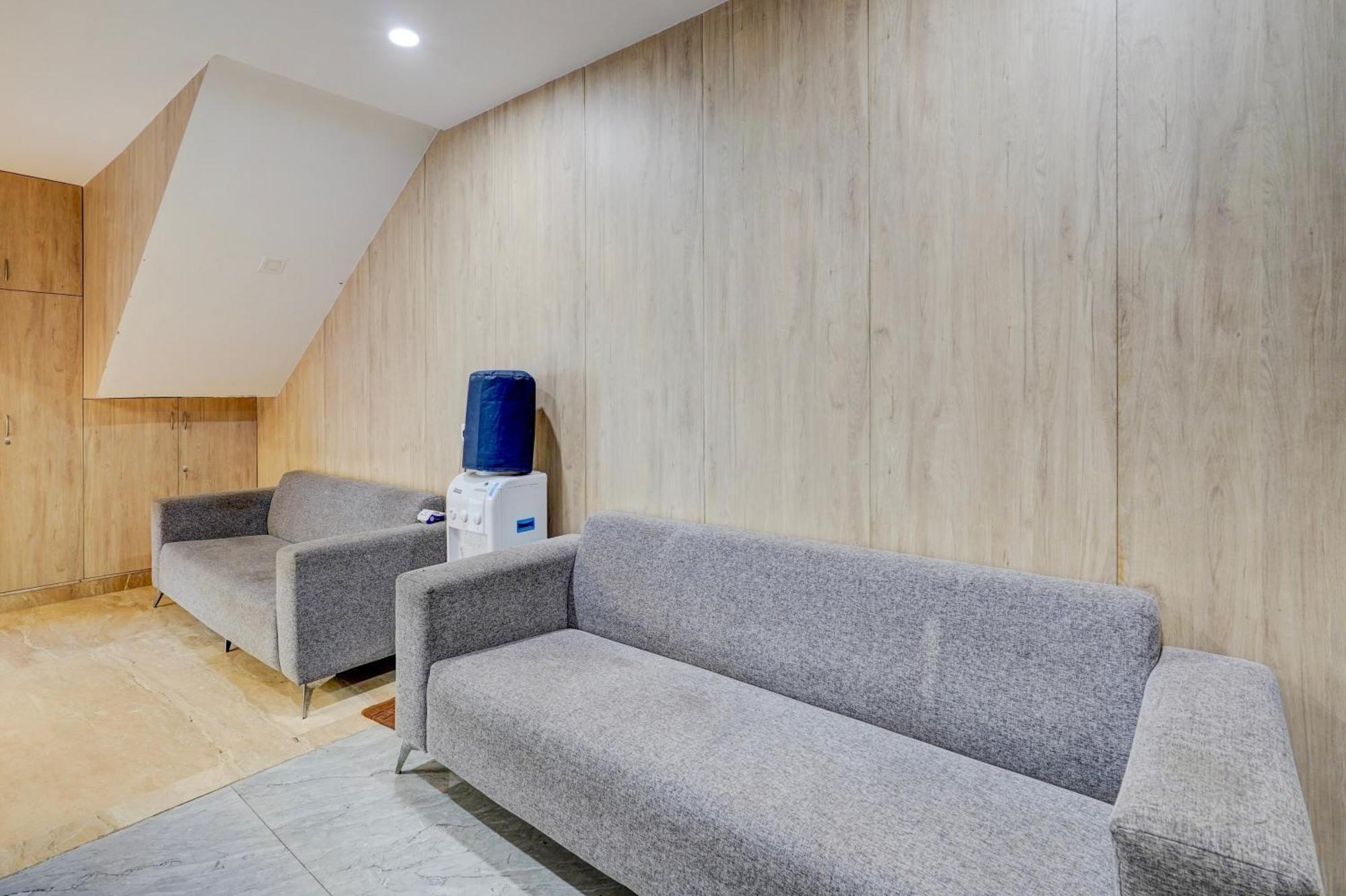 Townhouse Oriental Hotel