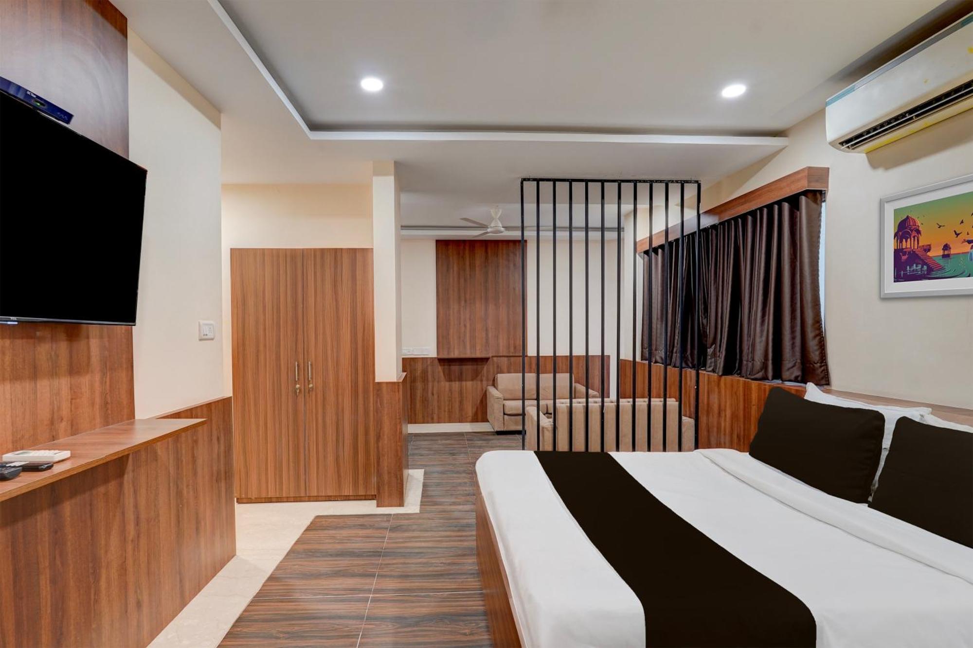 Townhouse Oriental Hotel 4*