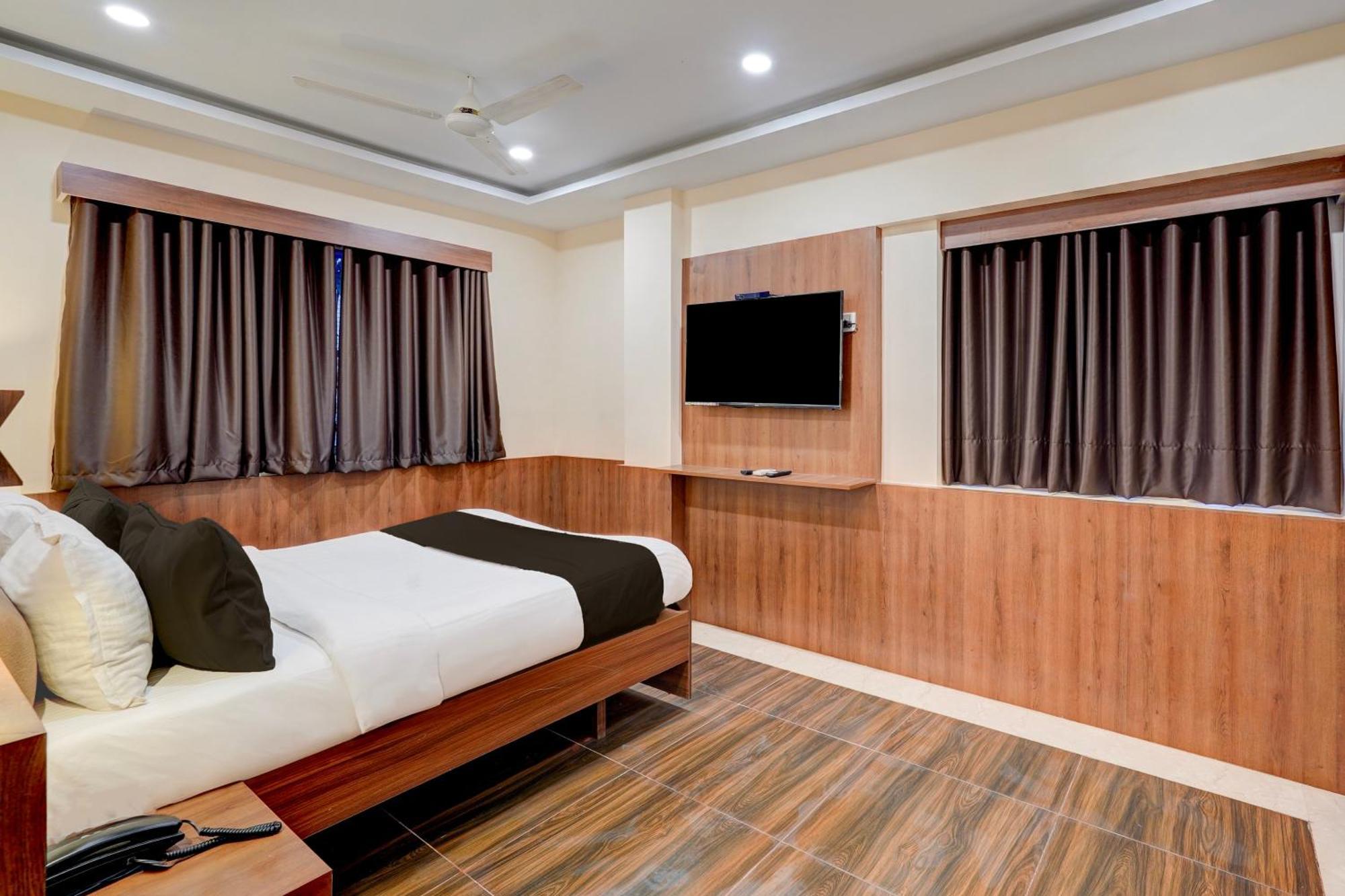 Townhouse Oriental Hotel