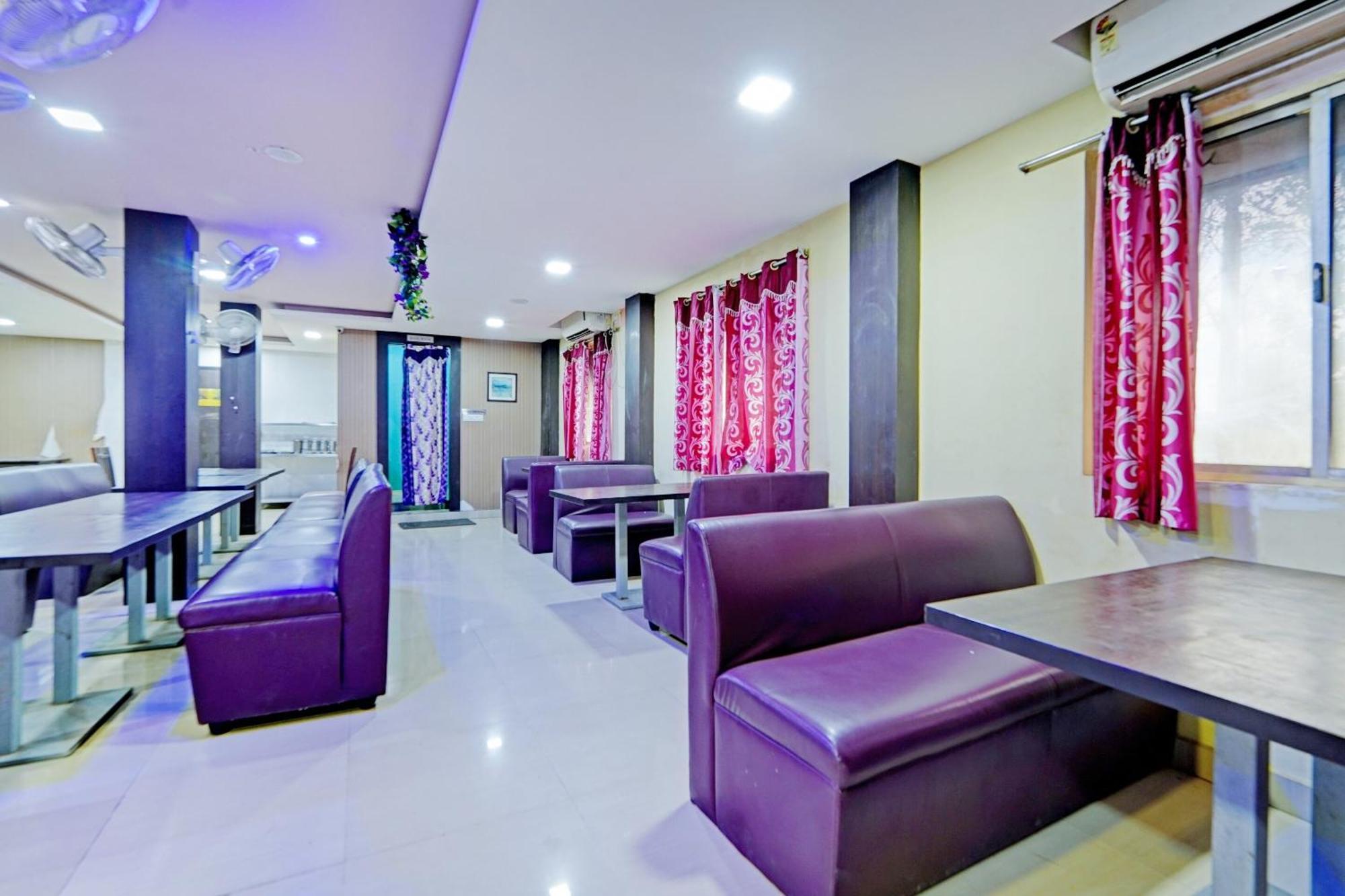 Collection O 81666 Cedar Hotel 3*