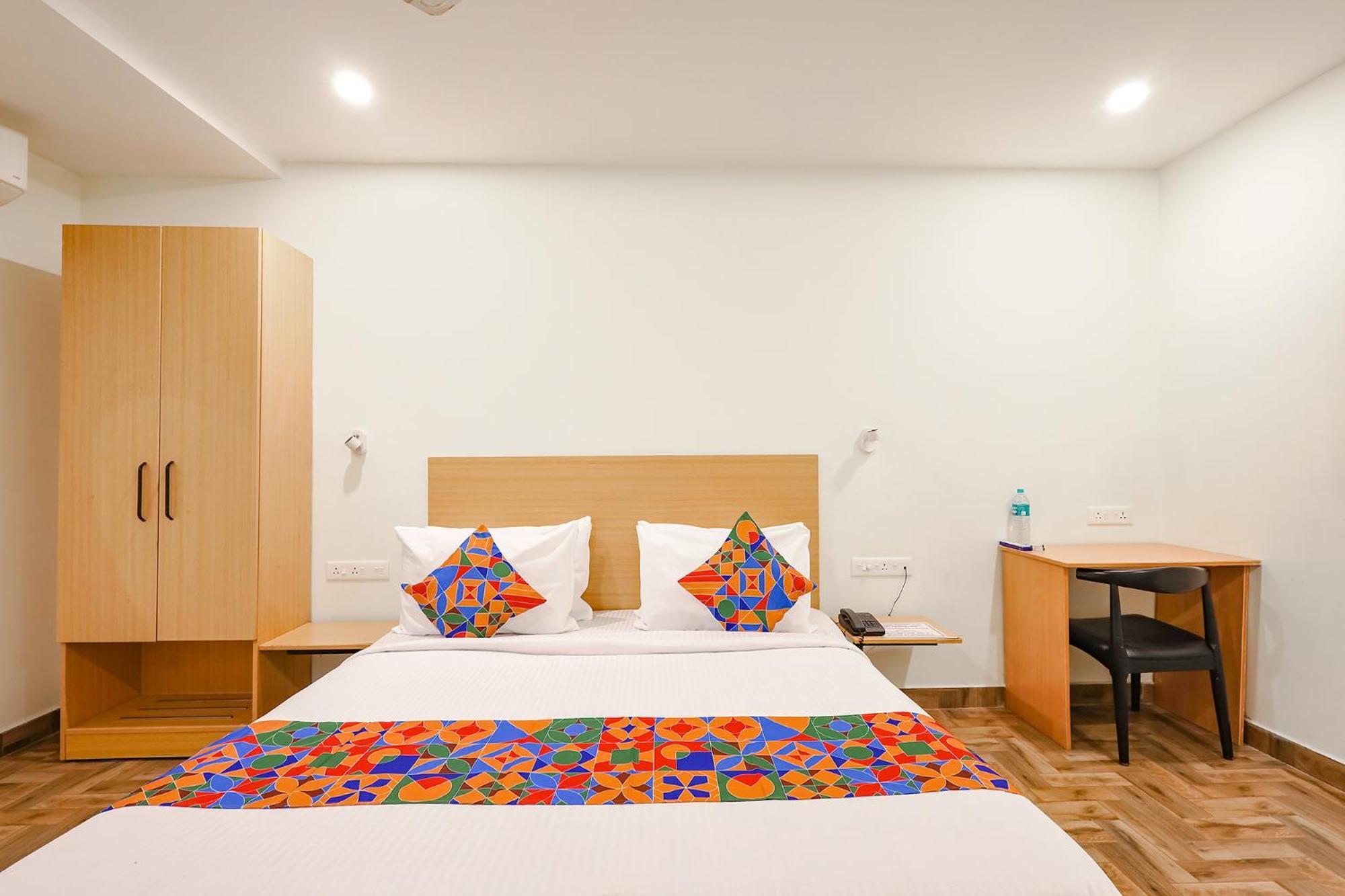Fabhotel Perfect - Nr Chromepet Railway Station * Chennai