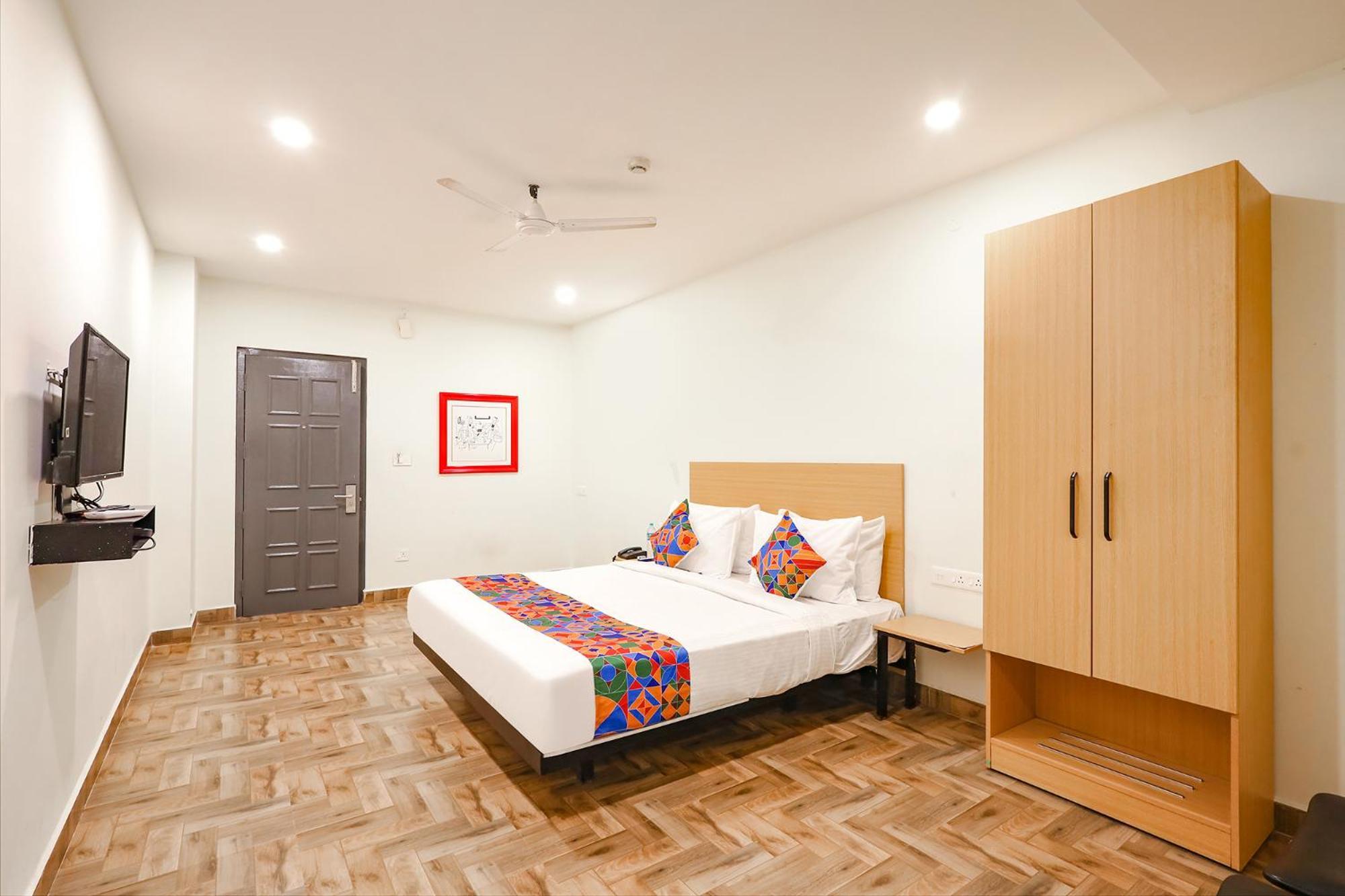 Hotel Fabhotel Perfect - Nr Chromepet Railway Station *