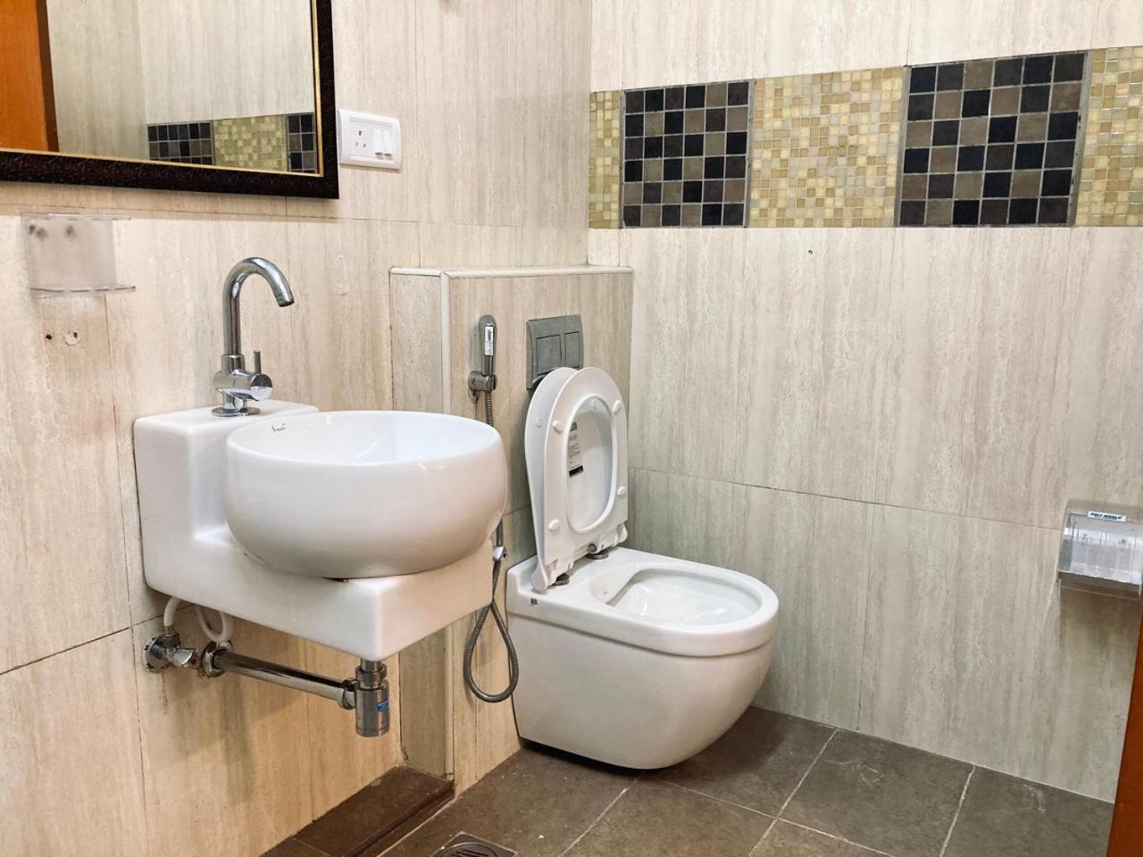 Good Mount Road Egmore Apartment