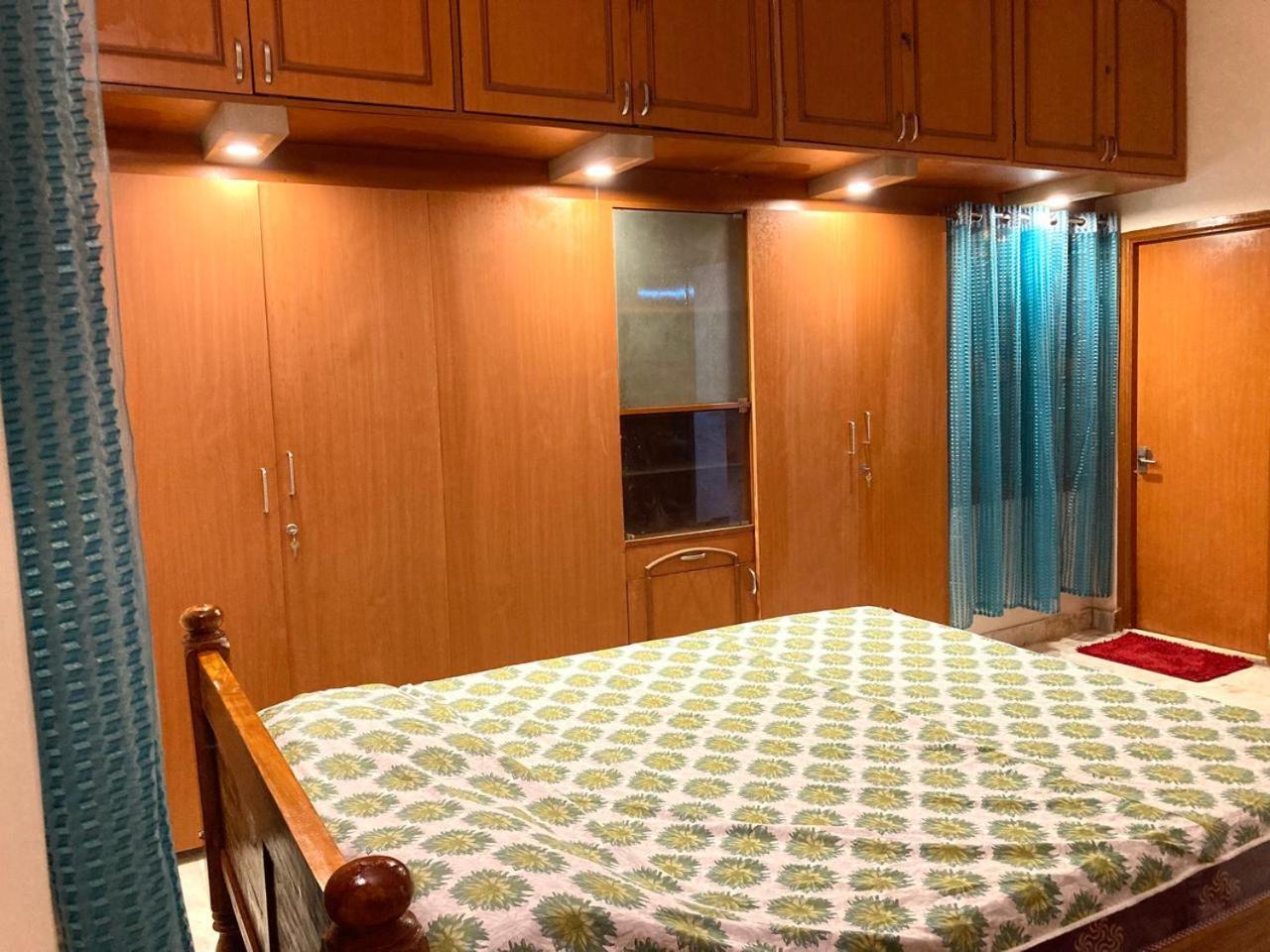 Apartment Good Mount Road Egmore Chennai