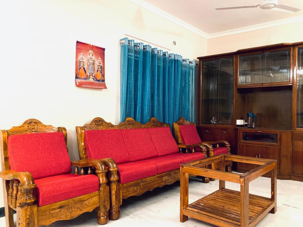 Good Mount Road Egmore Apartment Chennai