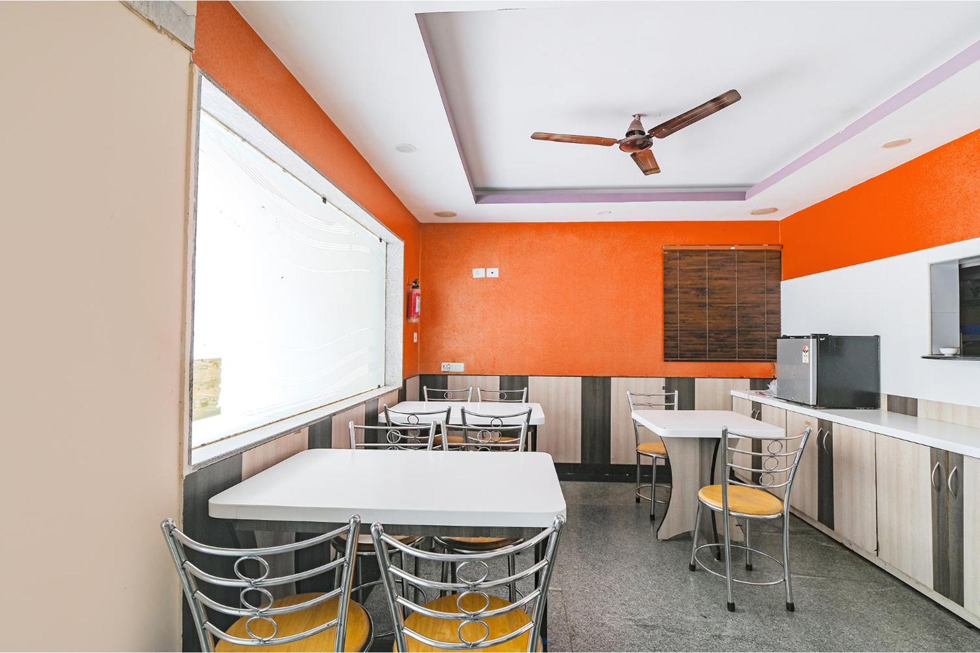 Hotel Fabhotel Vrj Residency - Nr Trade Center & St Thomas Mount
