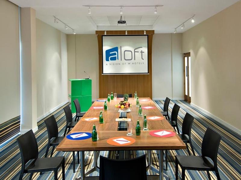 Aloft Omr It Expressway 4*