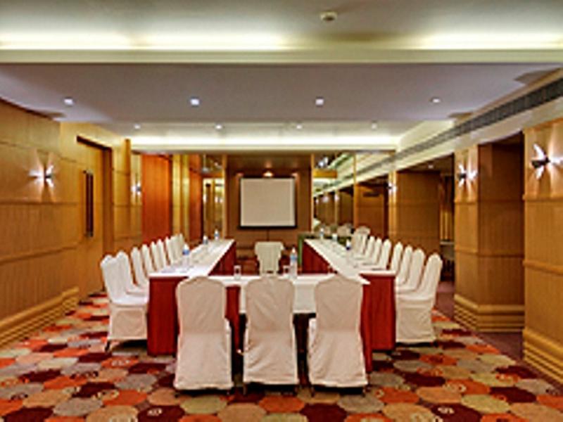 Pride Hotel, Hotel 4*