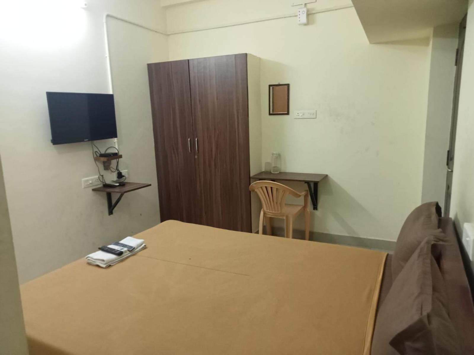 Collection O Orchid Residency Medavakkam