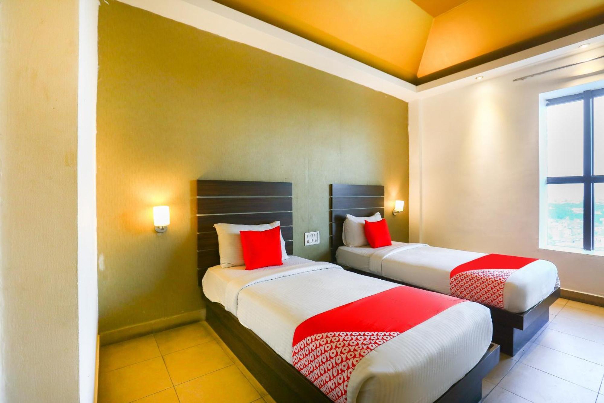 Hotel Super Collection O Skywalk Chennai
