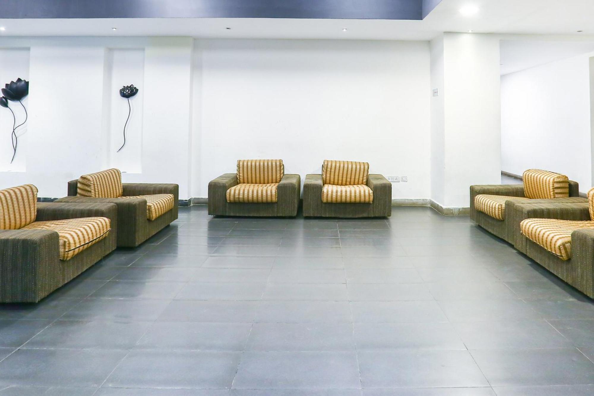 Hotel Super Collection O Skywalk 3*